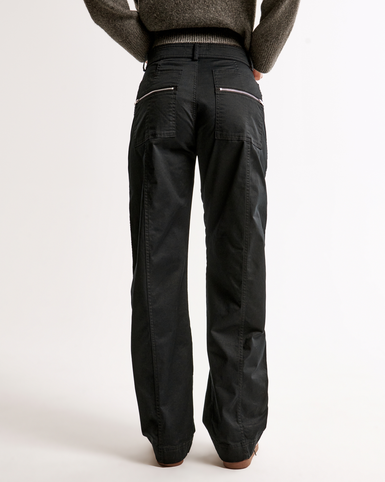 Mid Rise Barrel Utility Pant