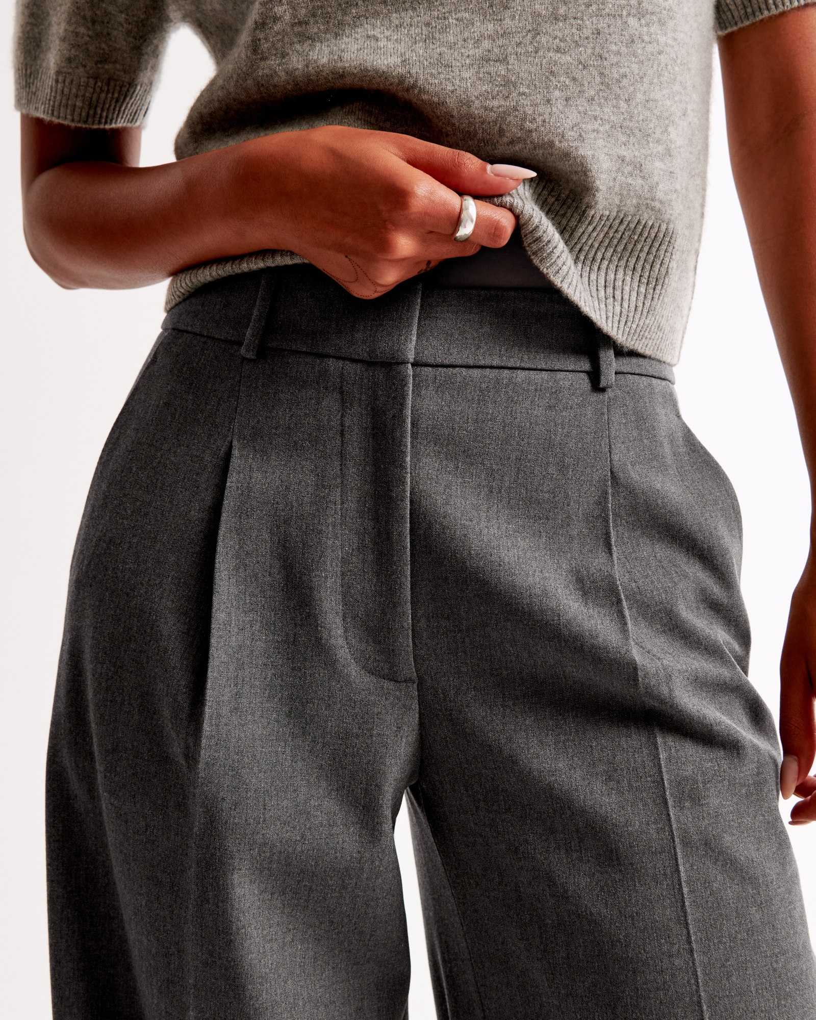 Mid Rise Tailored Wide Leg Pant