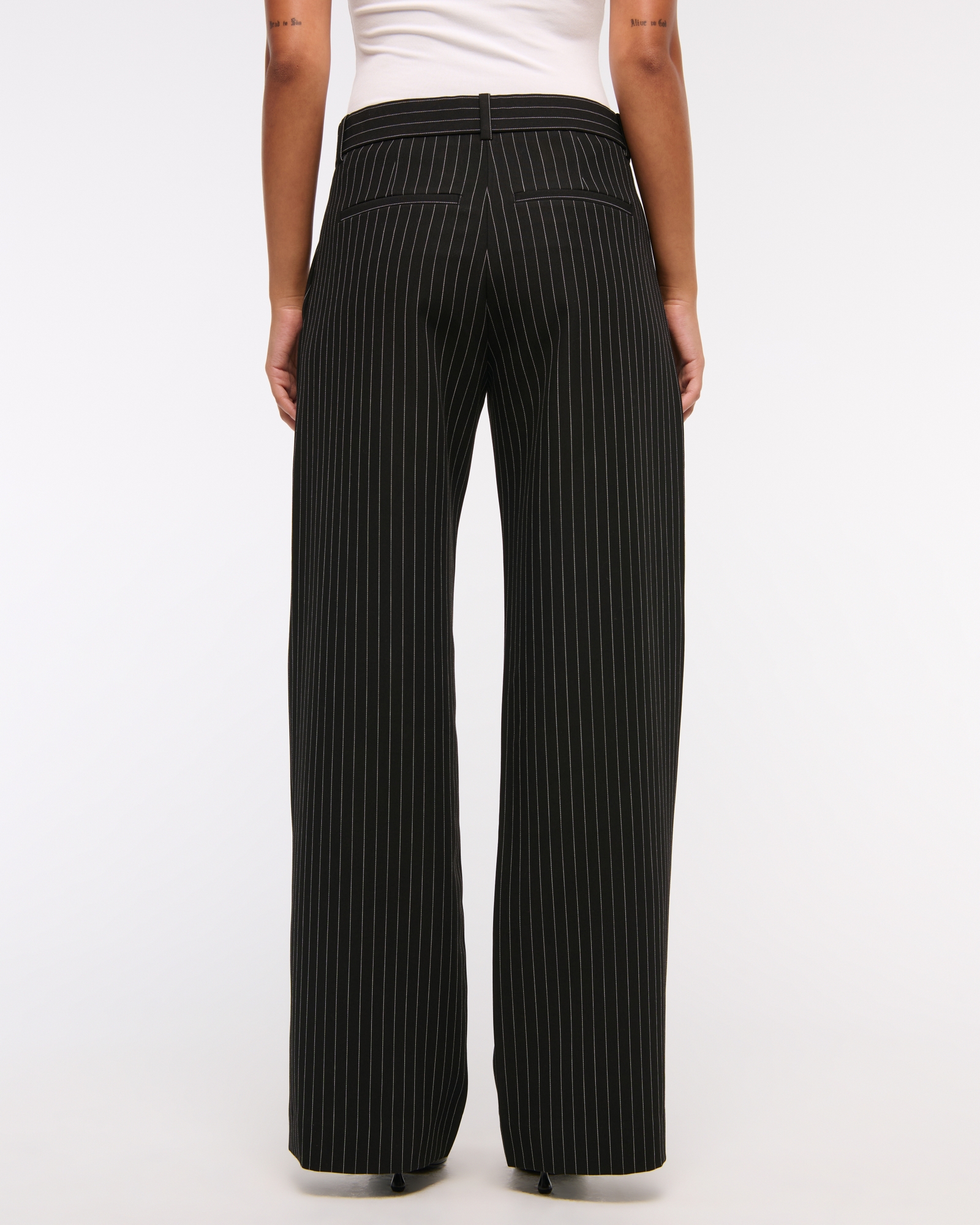 A&F Sloane Low Rise Tailored Wide Leg Pant