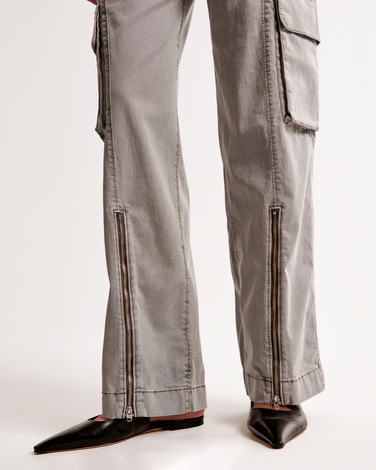 Pull-On Wide Leg Cargo Pant