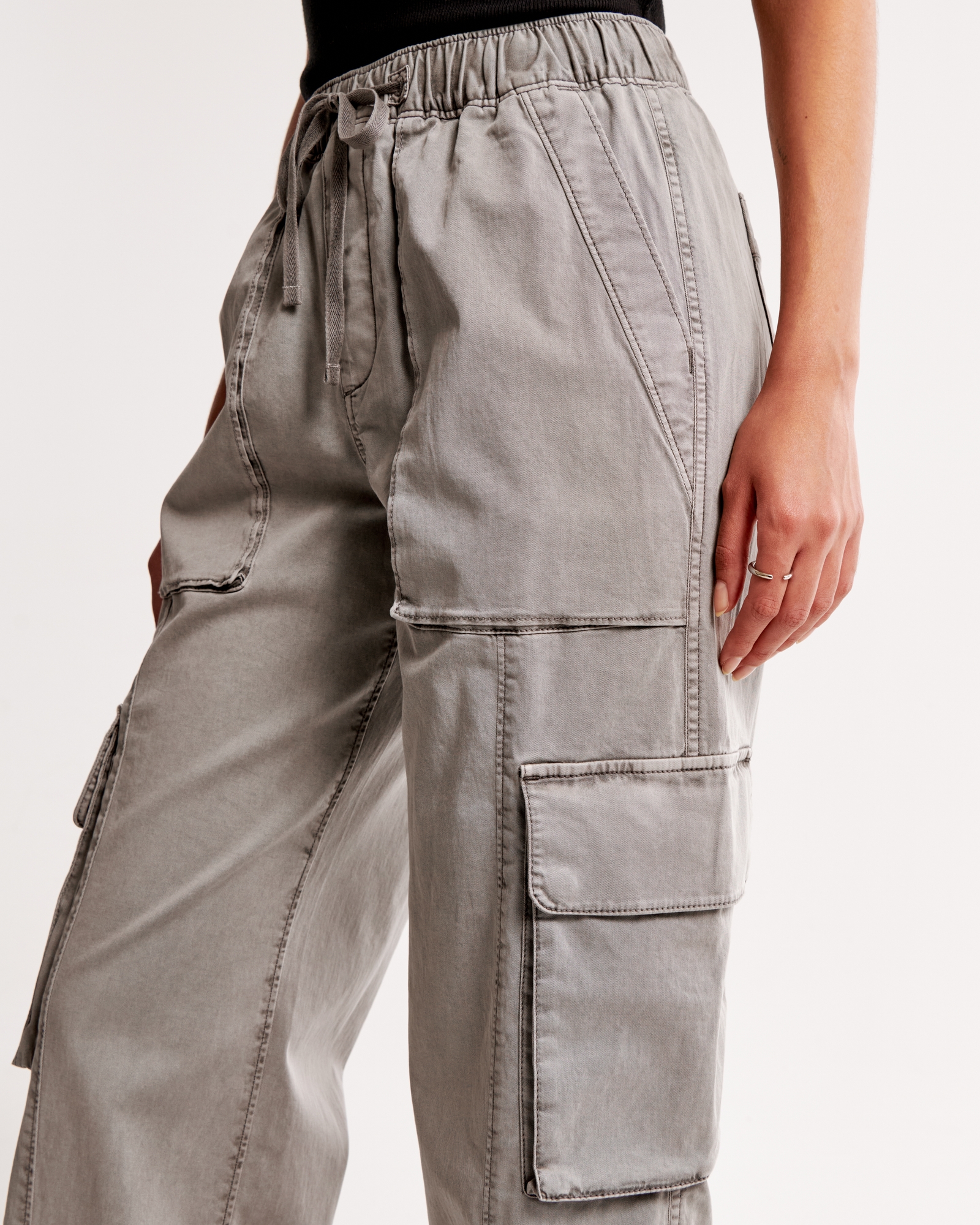 Pull-On Wide Leg Cargo Pant