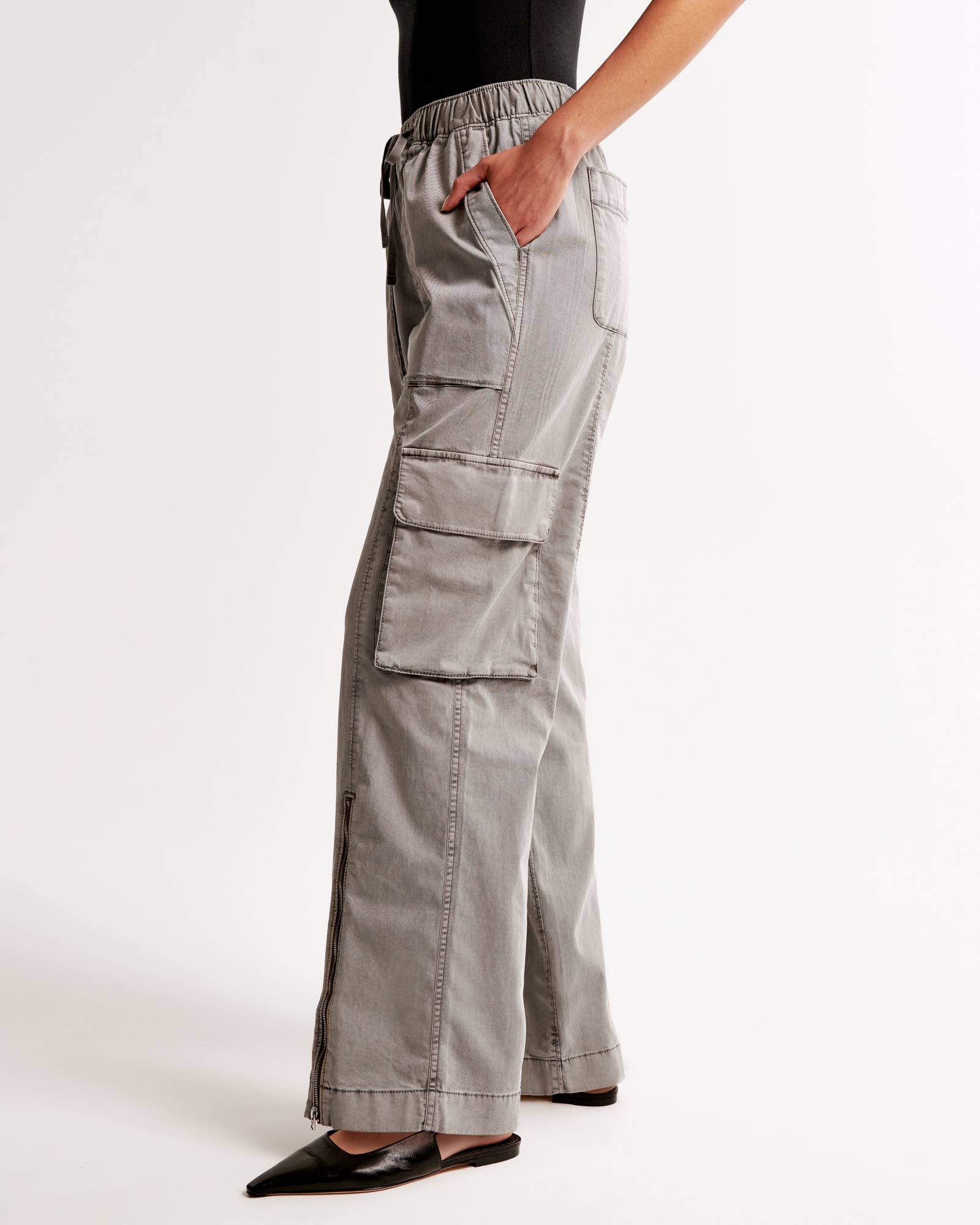Pull-On Wide Leg Cargo Pant