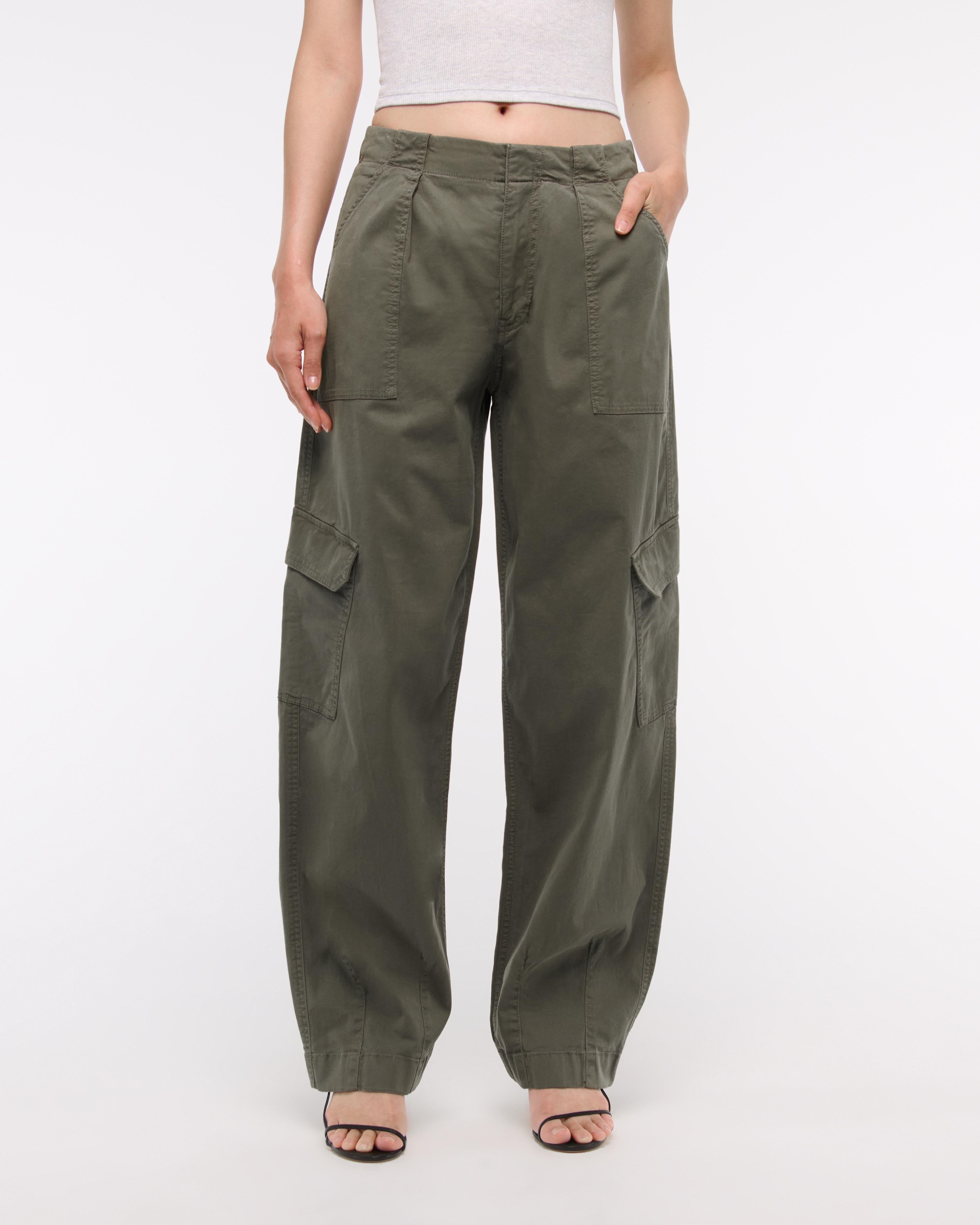 Women's Mid Rise Barrel Cargo Pant | Women's Clearance