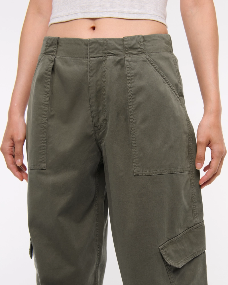 Mid Rise Barrel Cargo Pant