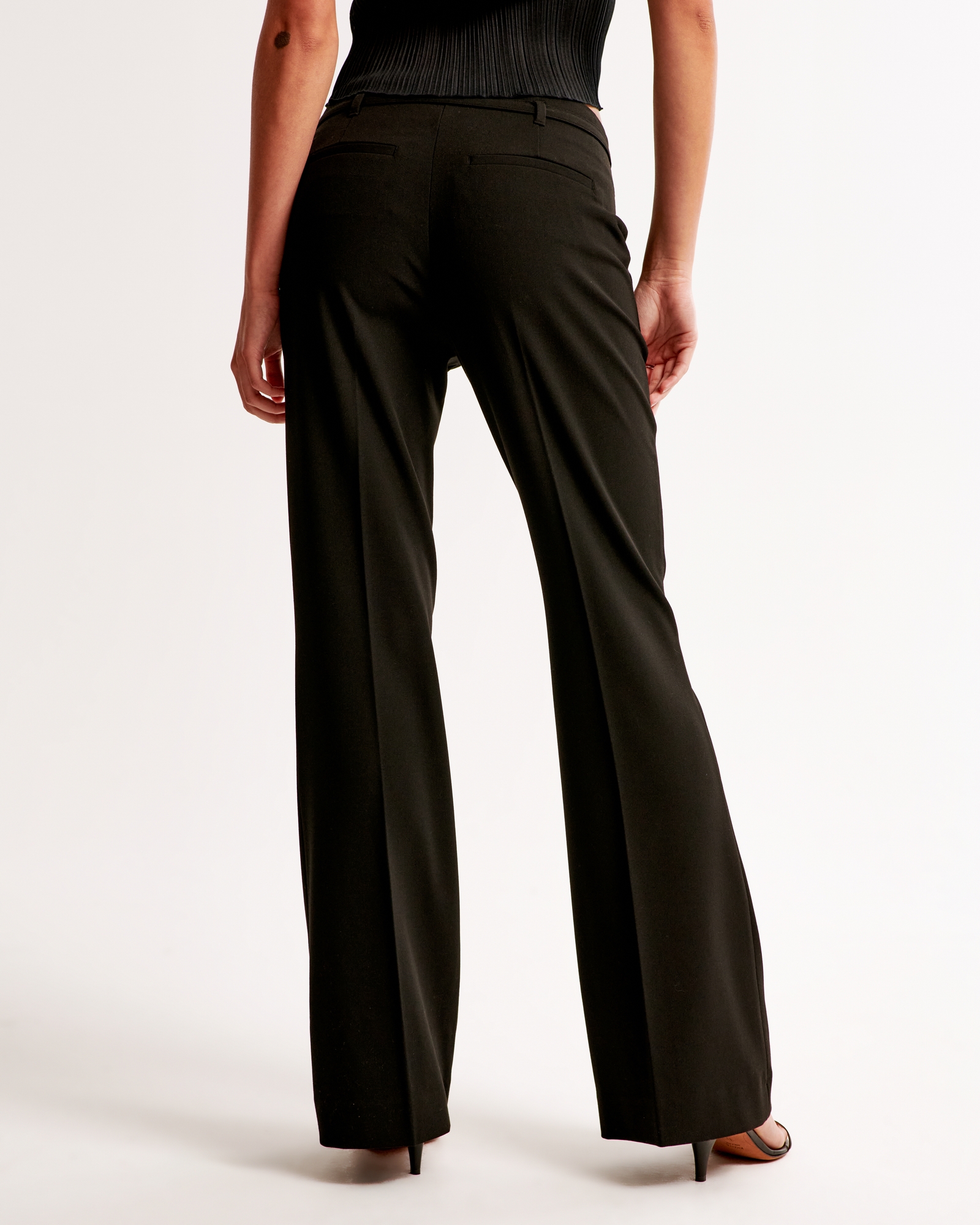 Mini Belt Flare Pant
