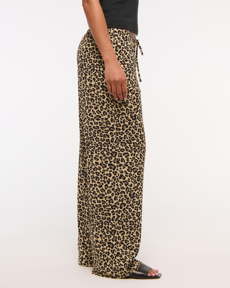 Drapey Wide Leg Pull-On Pant