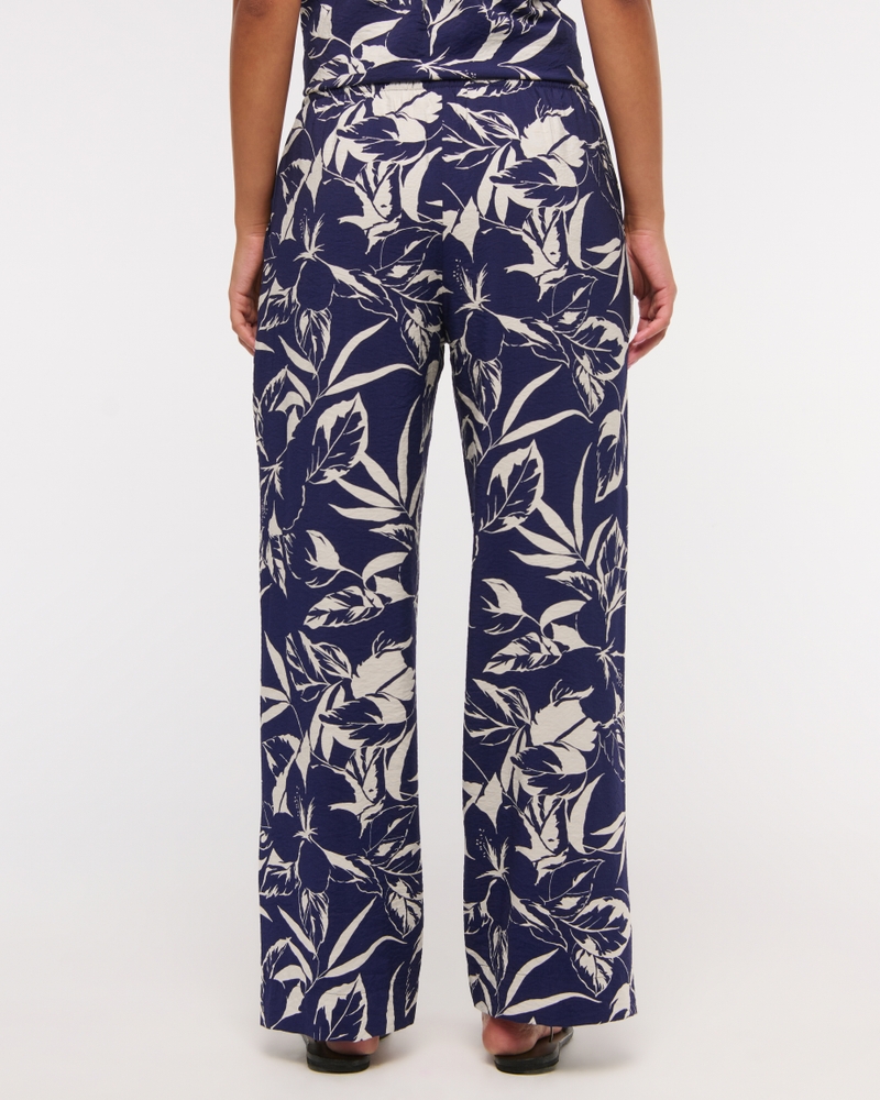 Textured Pull-On Pant
