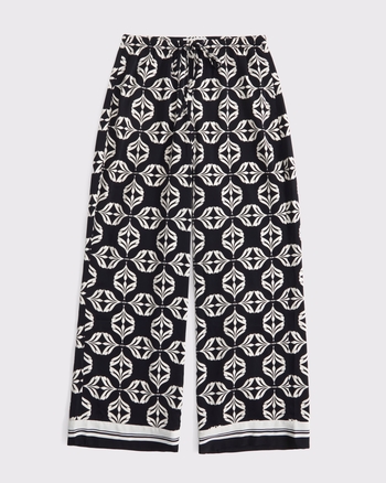 Drapey Wide Leg Pull-On Pant