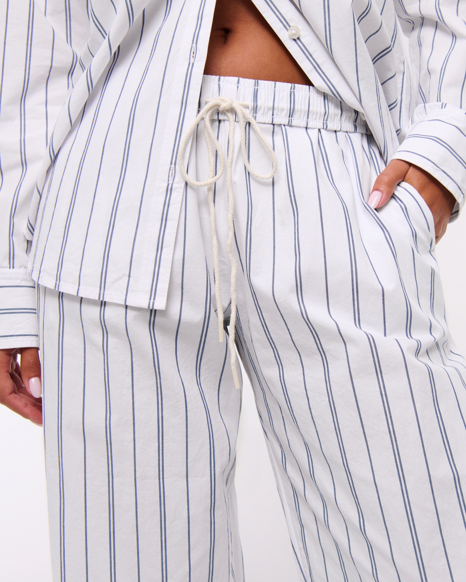 Poplin Wide Leg Pull-On Pant