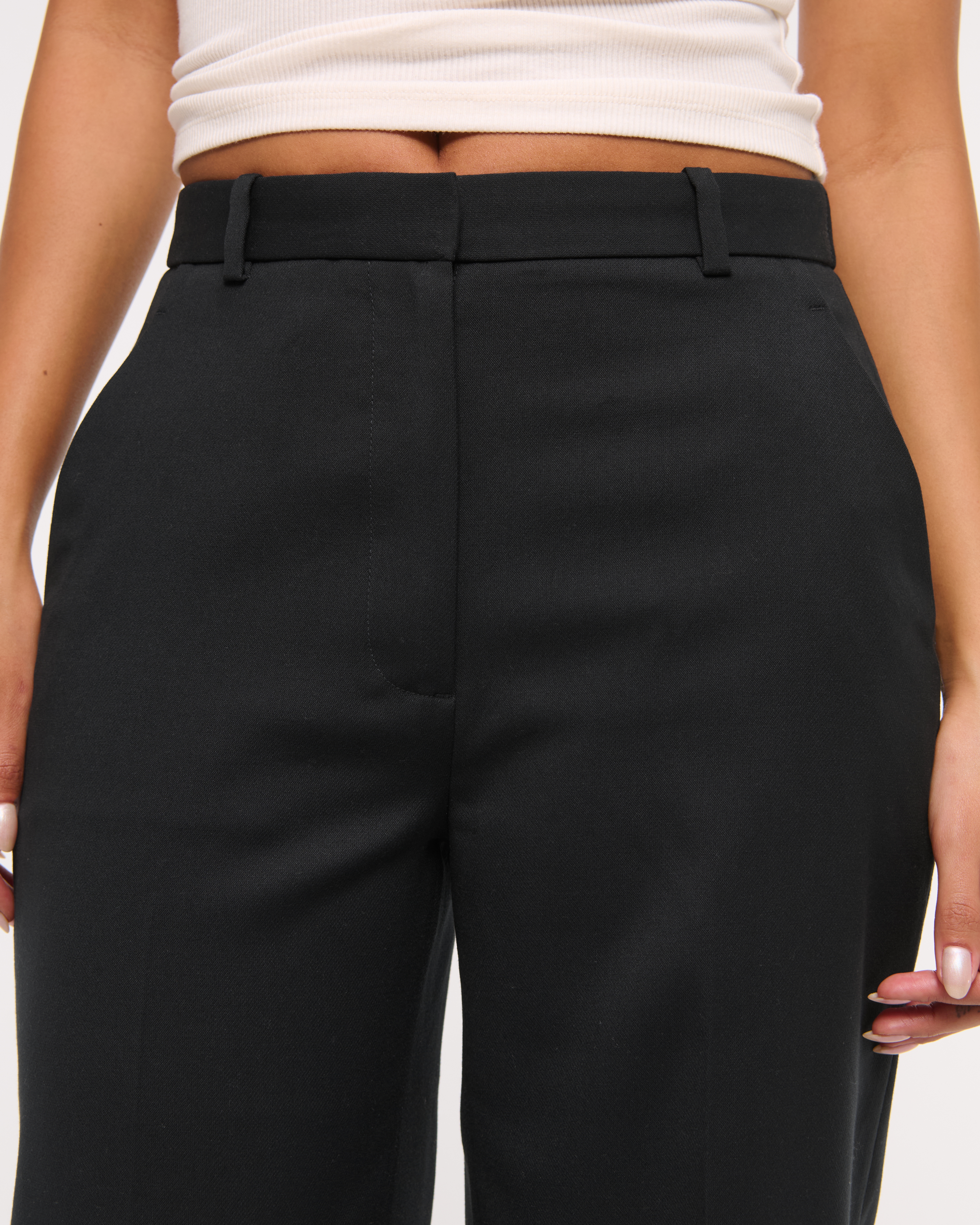 Kick Front High Slit Pant - Black – Clara Sunwoo