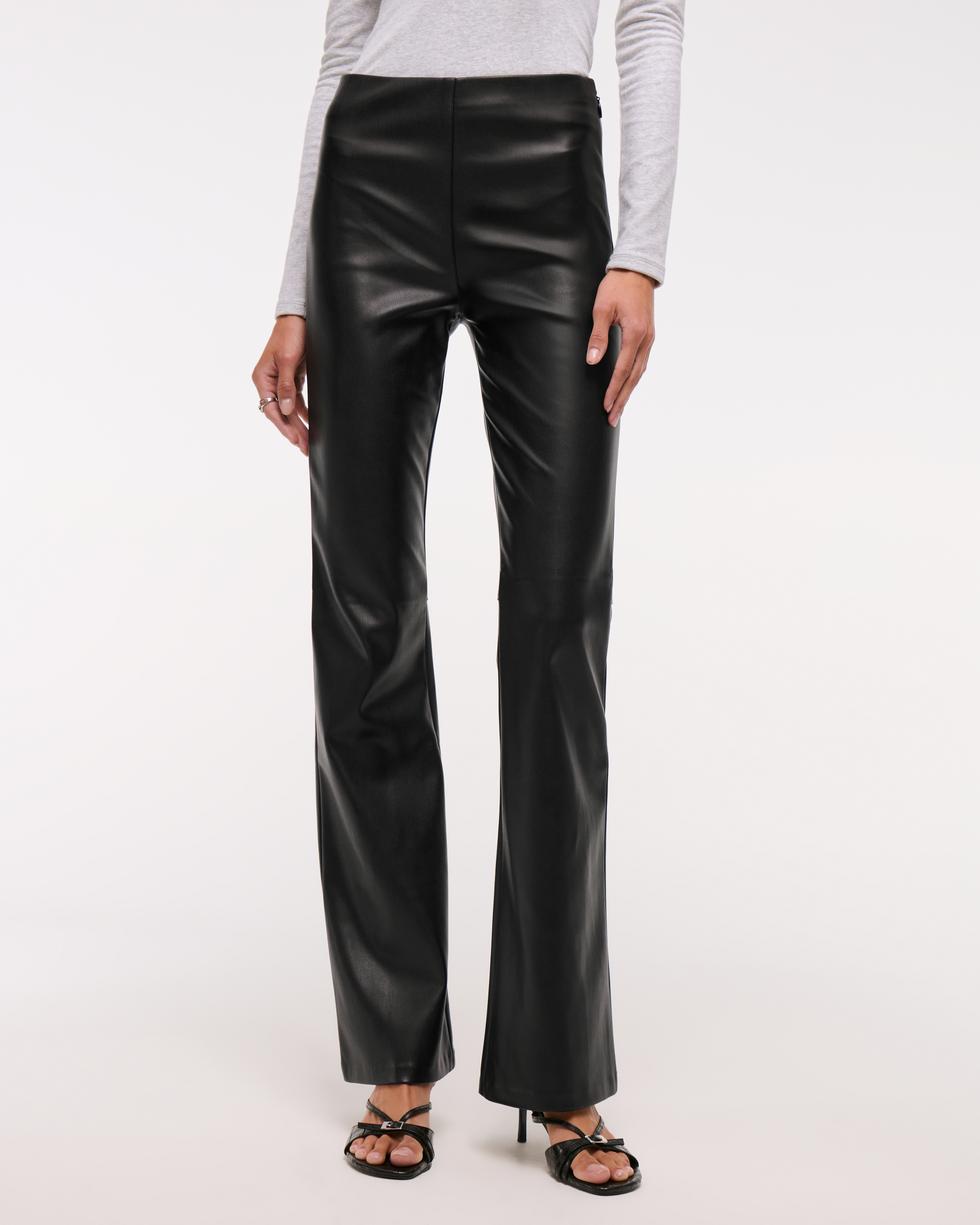 Женские ботинки Abercrombie & Fitch High Rise Slim Boot Vegan Leather Pant — фото 3