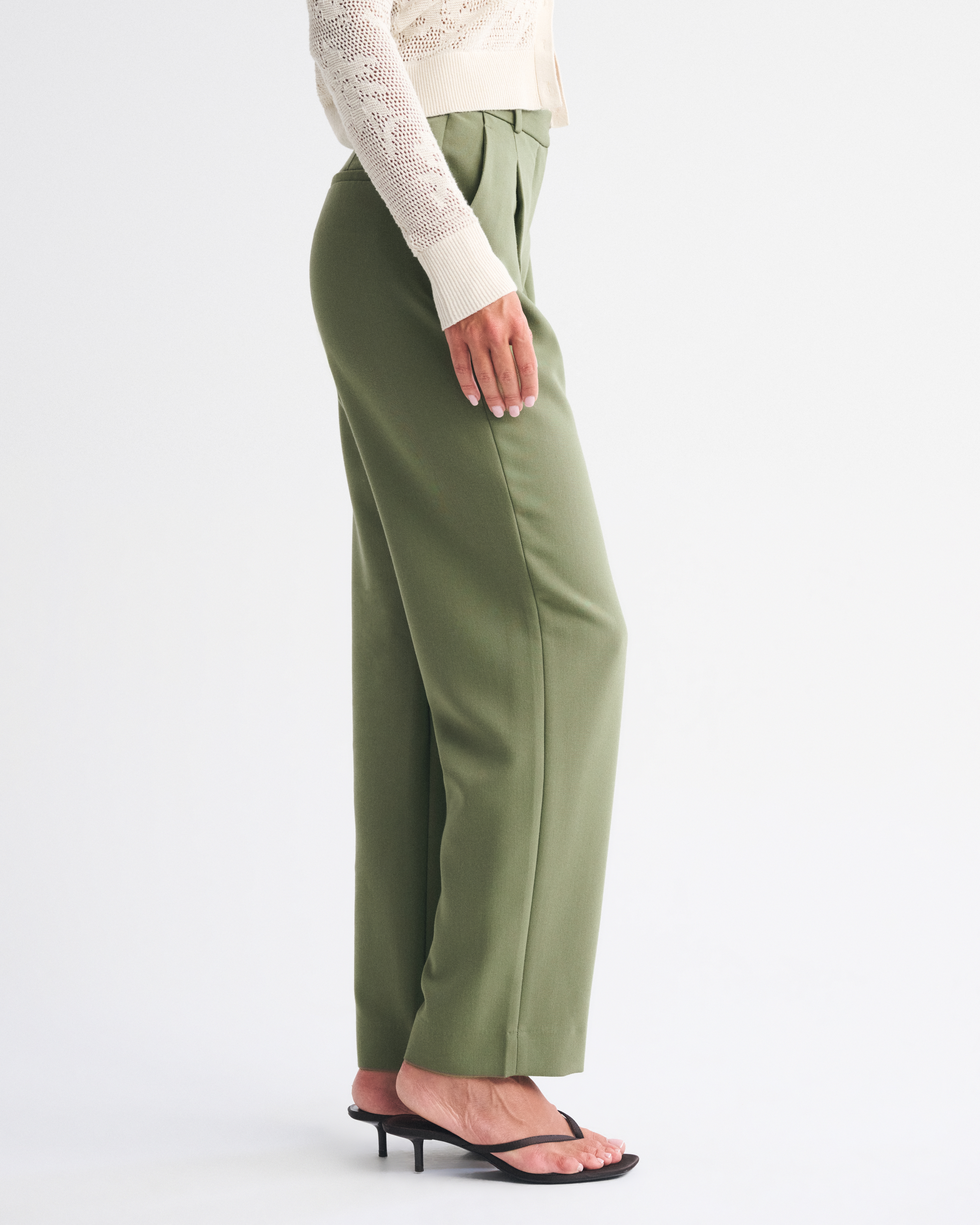 Abercrombie & Fitch Curve Love A&f Quinn Tailored Straight Pant In Green