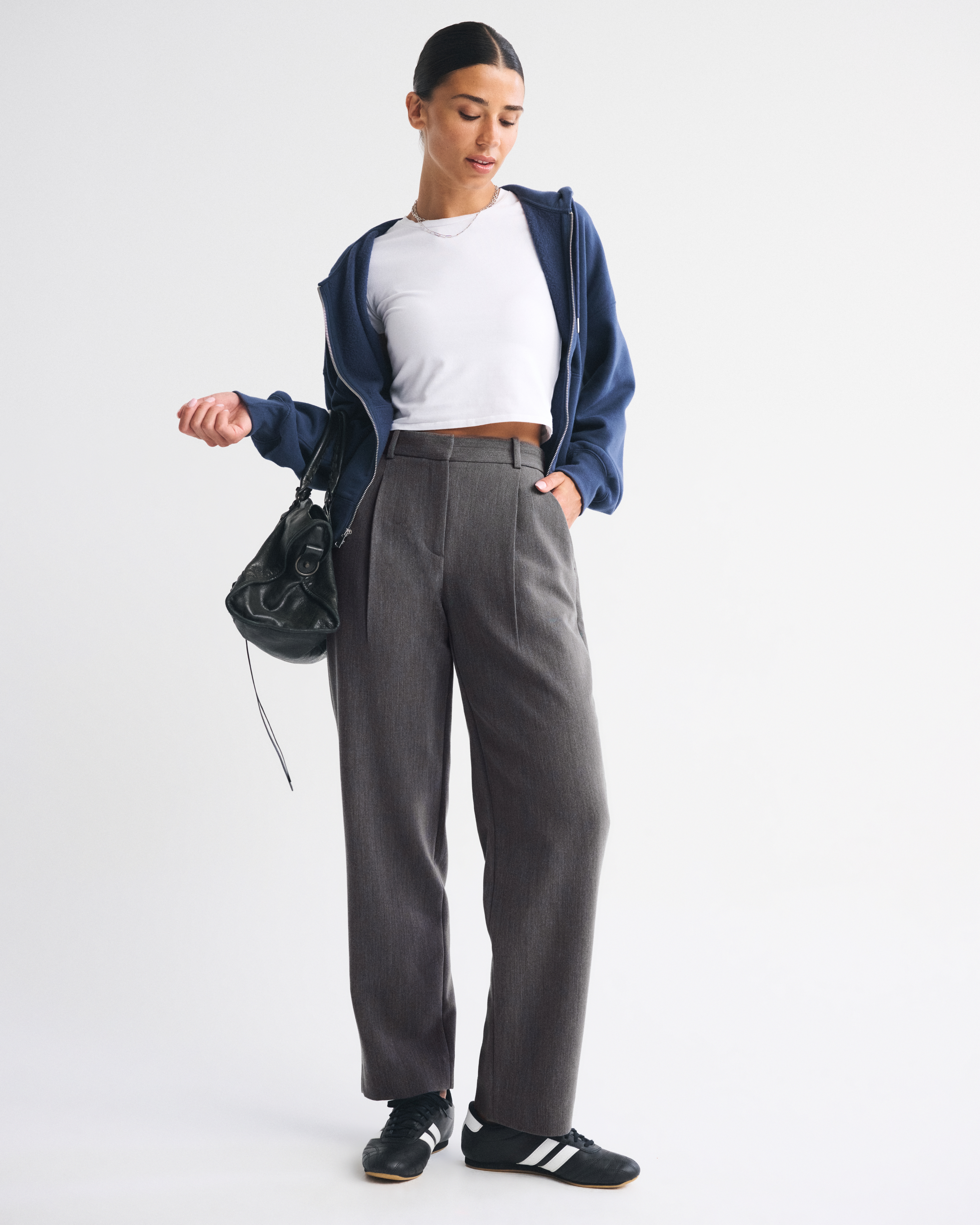 Abercrombie & Fitch Curve Love A&f Quinn Tailored Straight Pant In Gray