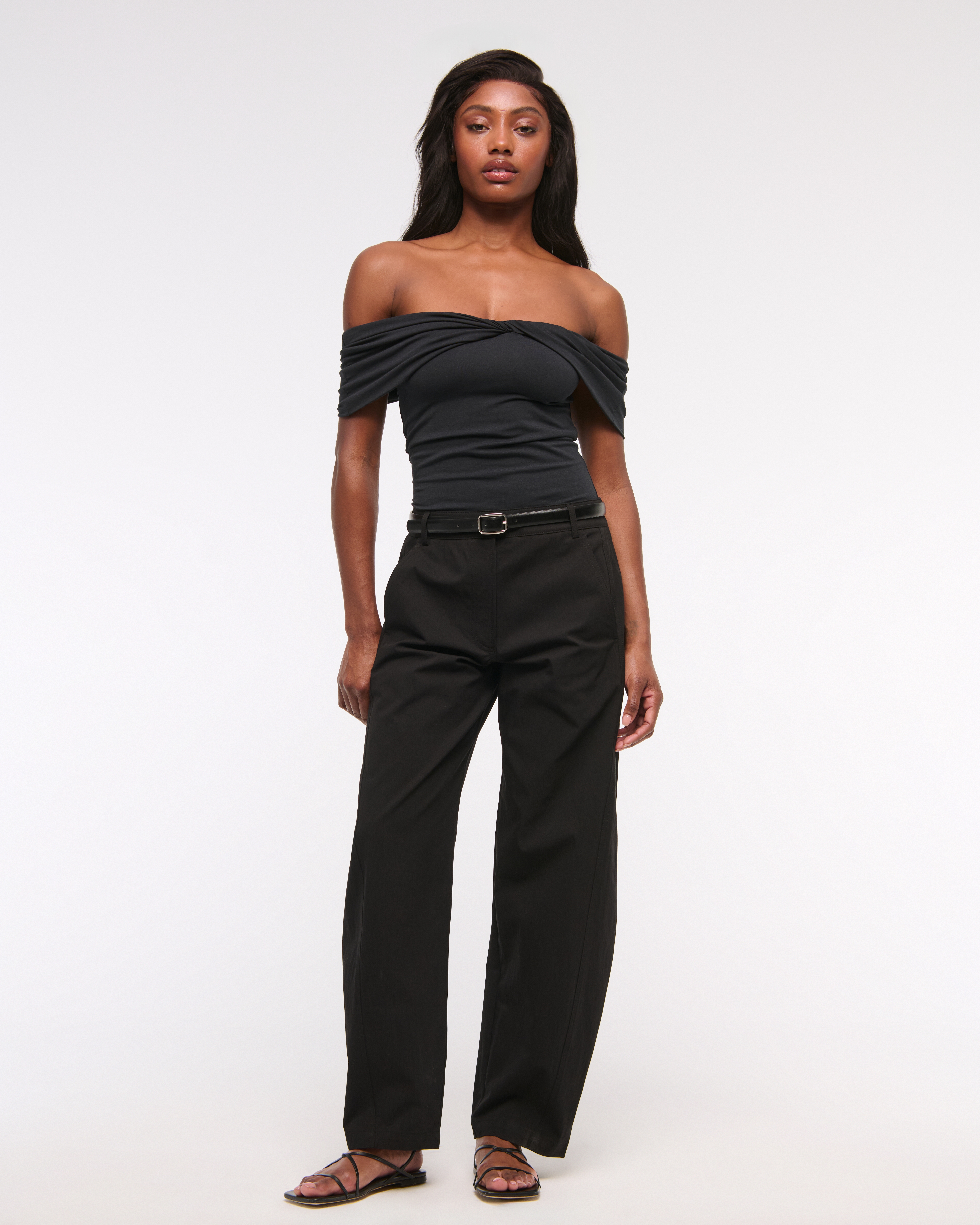 Abercrombie & Fitch Mid Rise Barrel Pant In Black