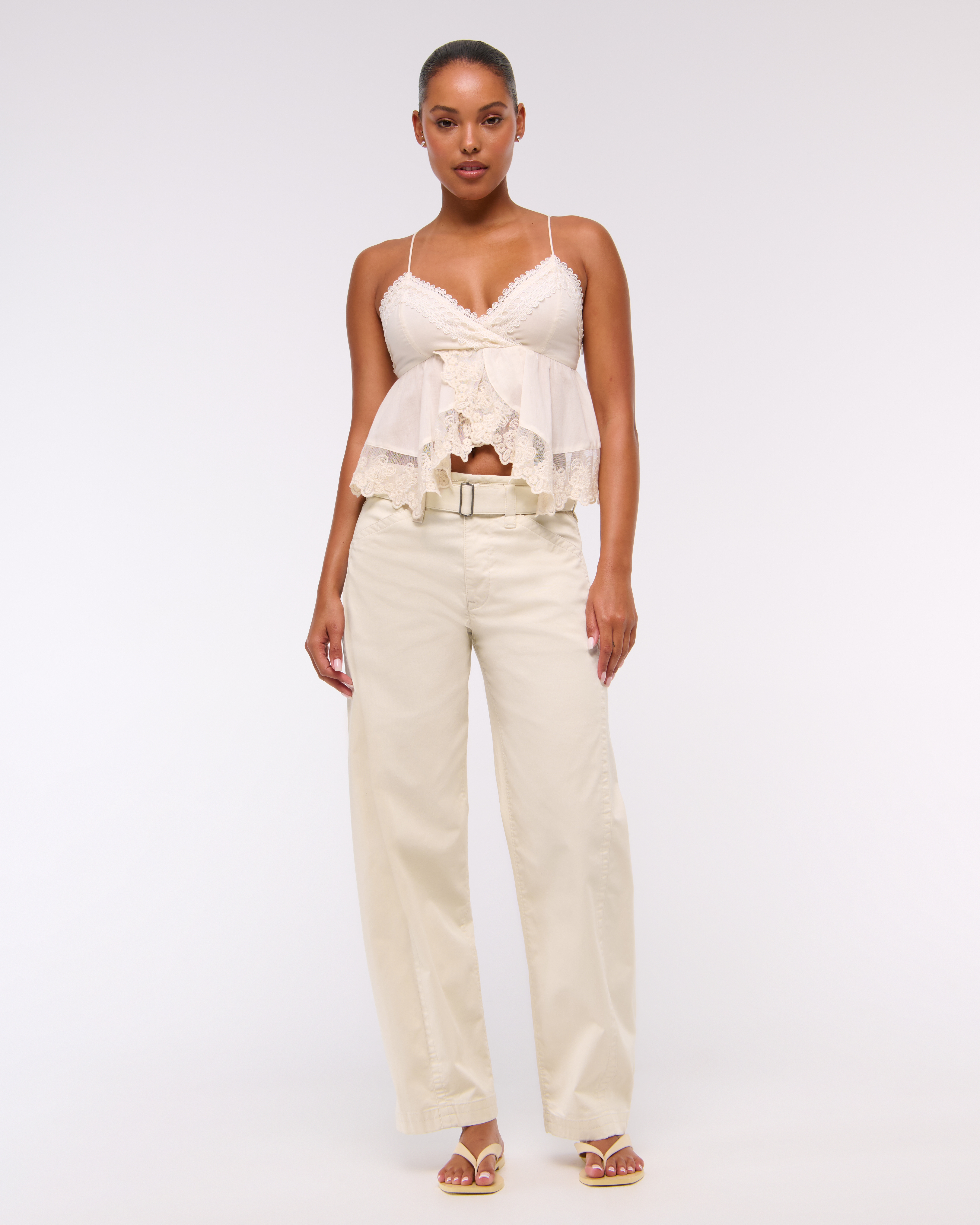 Abercrombie & Fitch Belted Barrel Pant In White