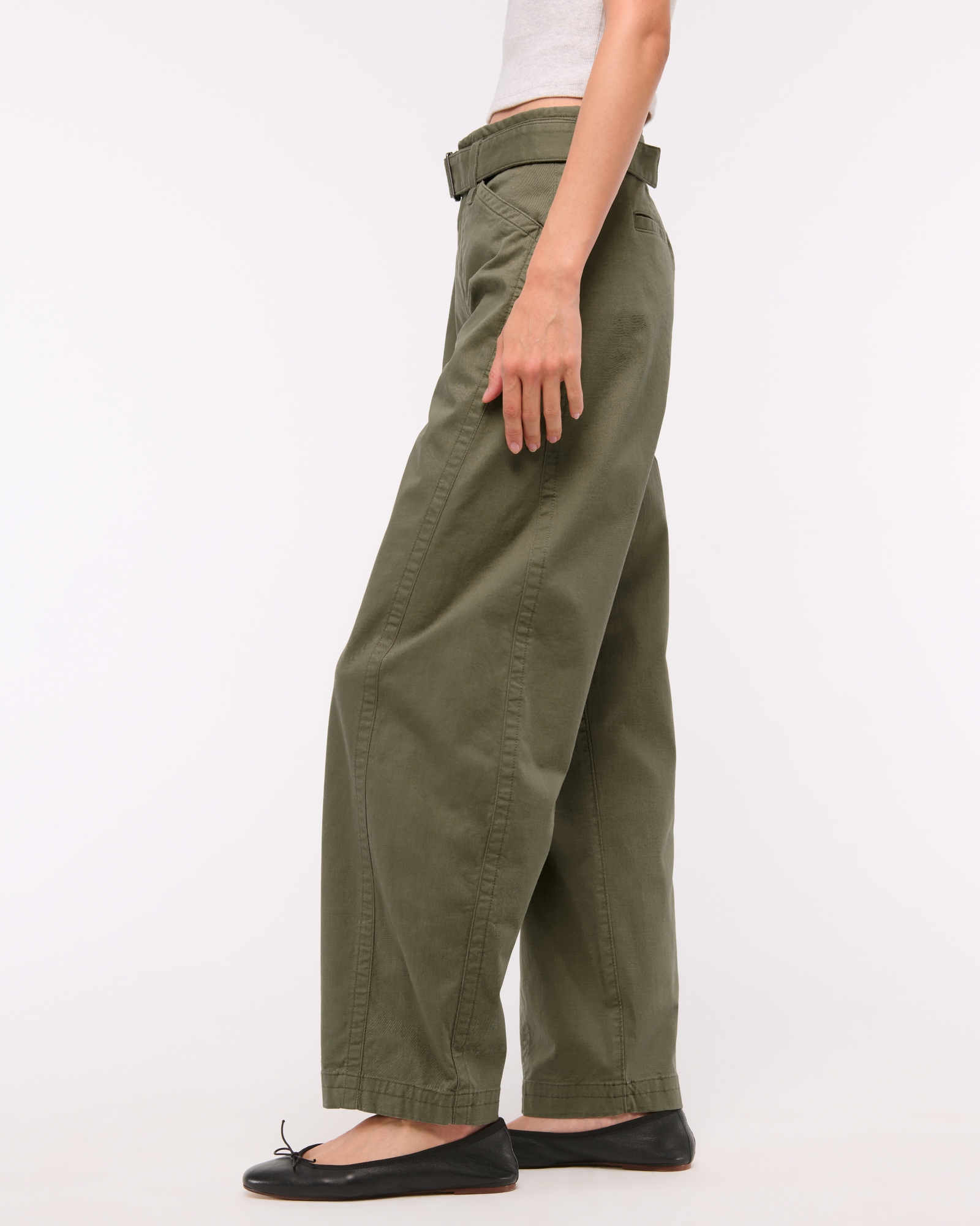 Belted Barrel Pant