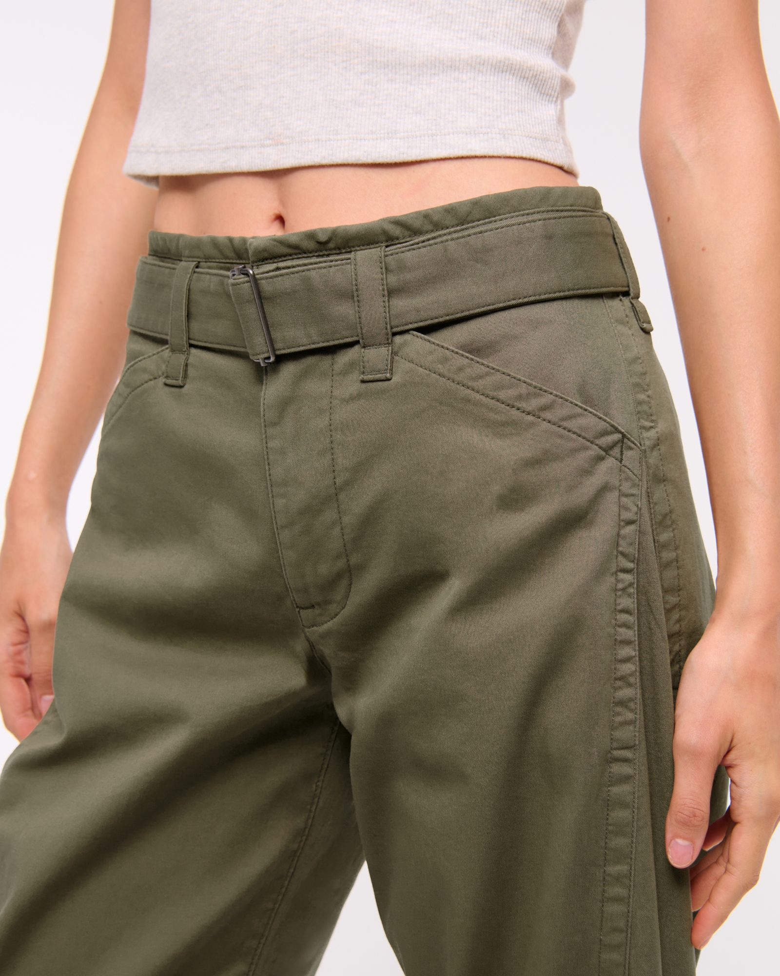 Belted Barrel Pant