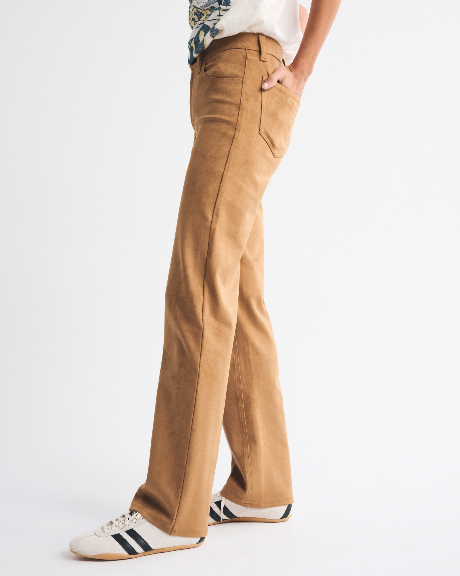 High Rise 90s Relaxed Vegan Suede Pant