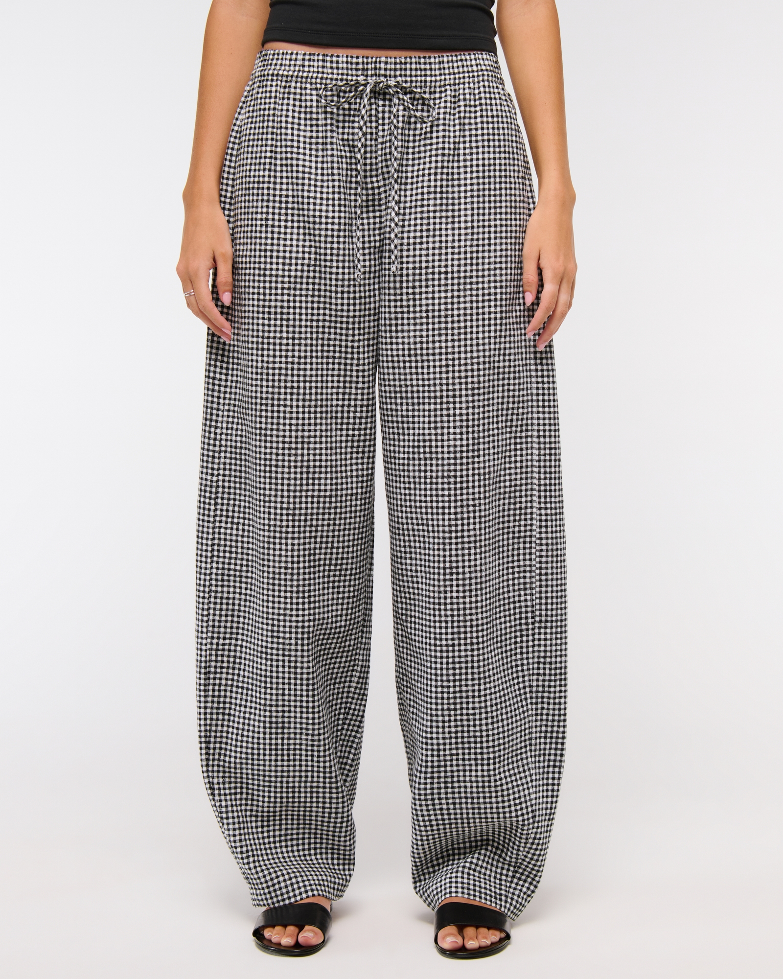Linen-Blend Barrel Pull-On Pant