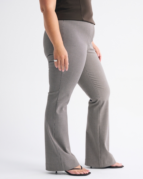 Curve Love A&F Forme Bootcut Pant