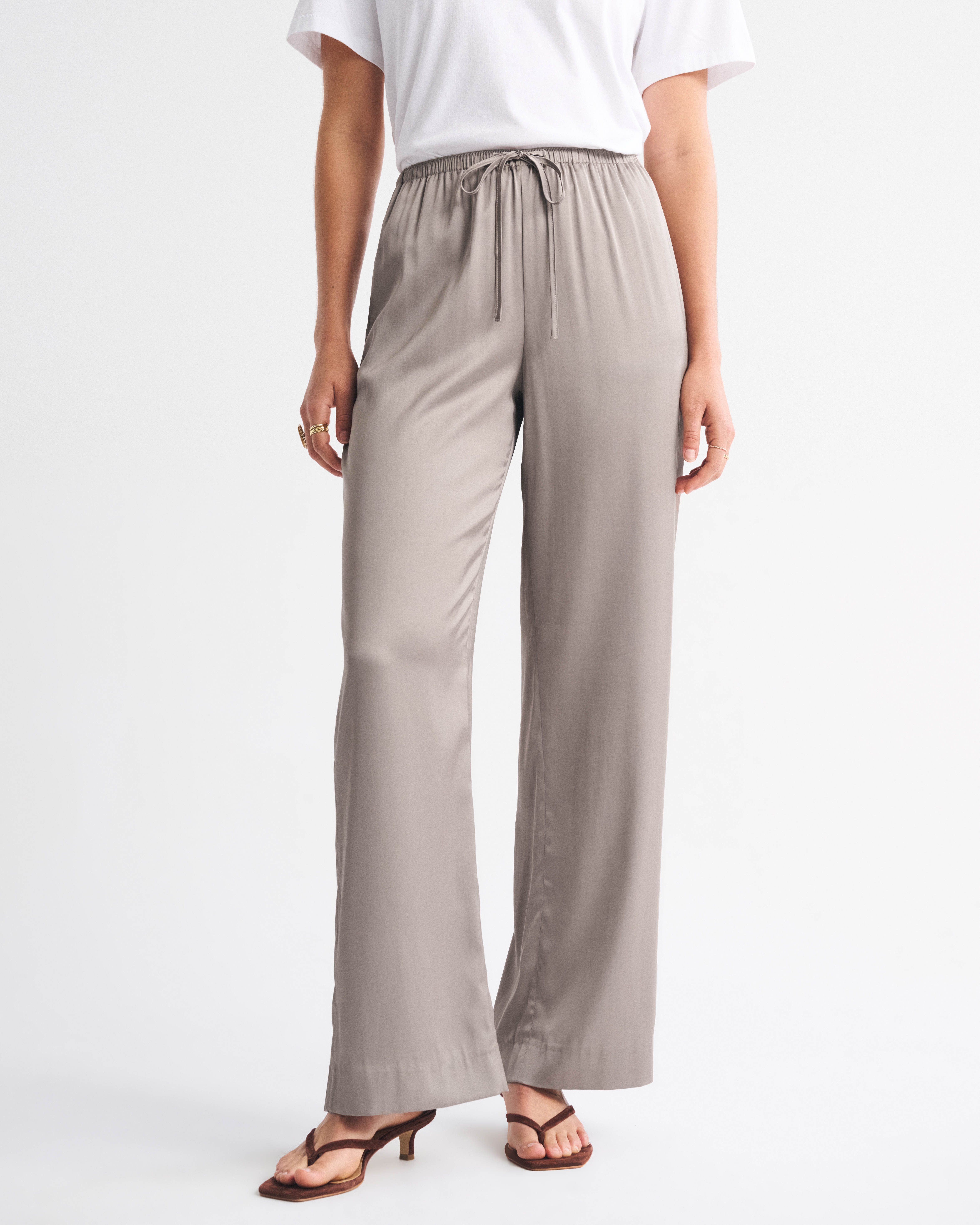 Женские брюки Abercrombie & Fitch Satin Pull-On Pant, цвет: Светлый коричневый — фото 3