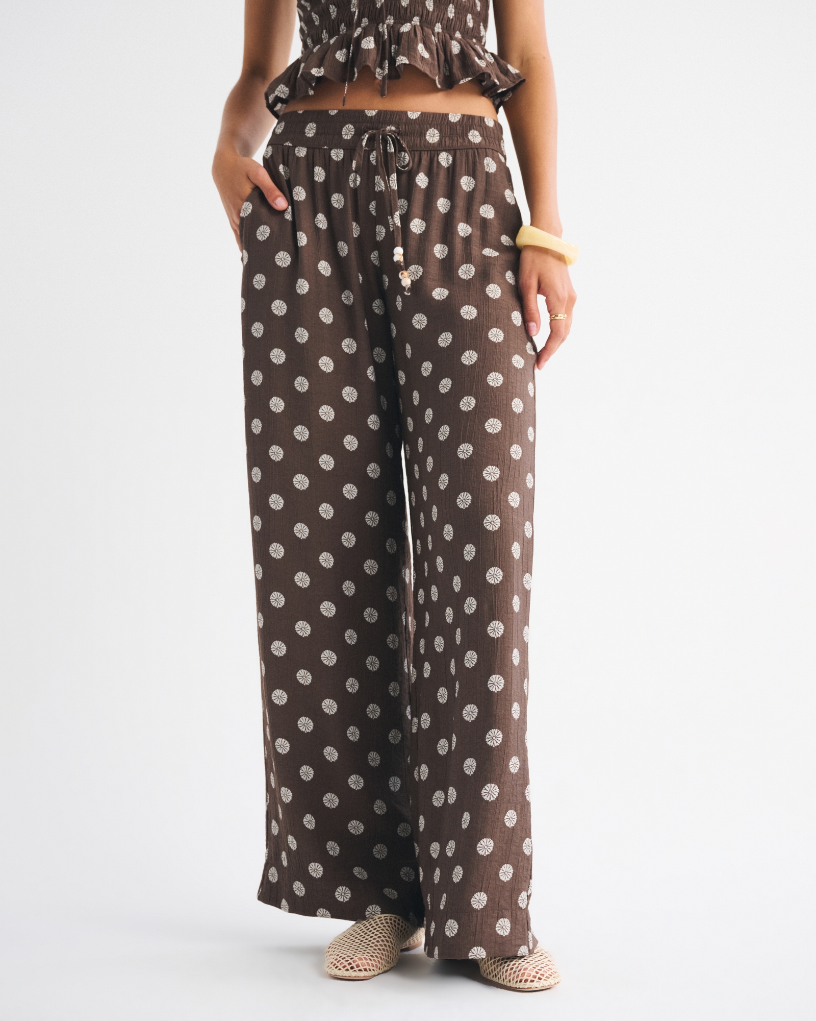 Crinkle Textured Pull-On Pant