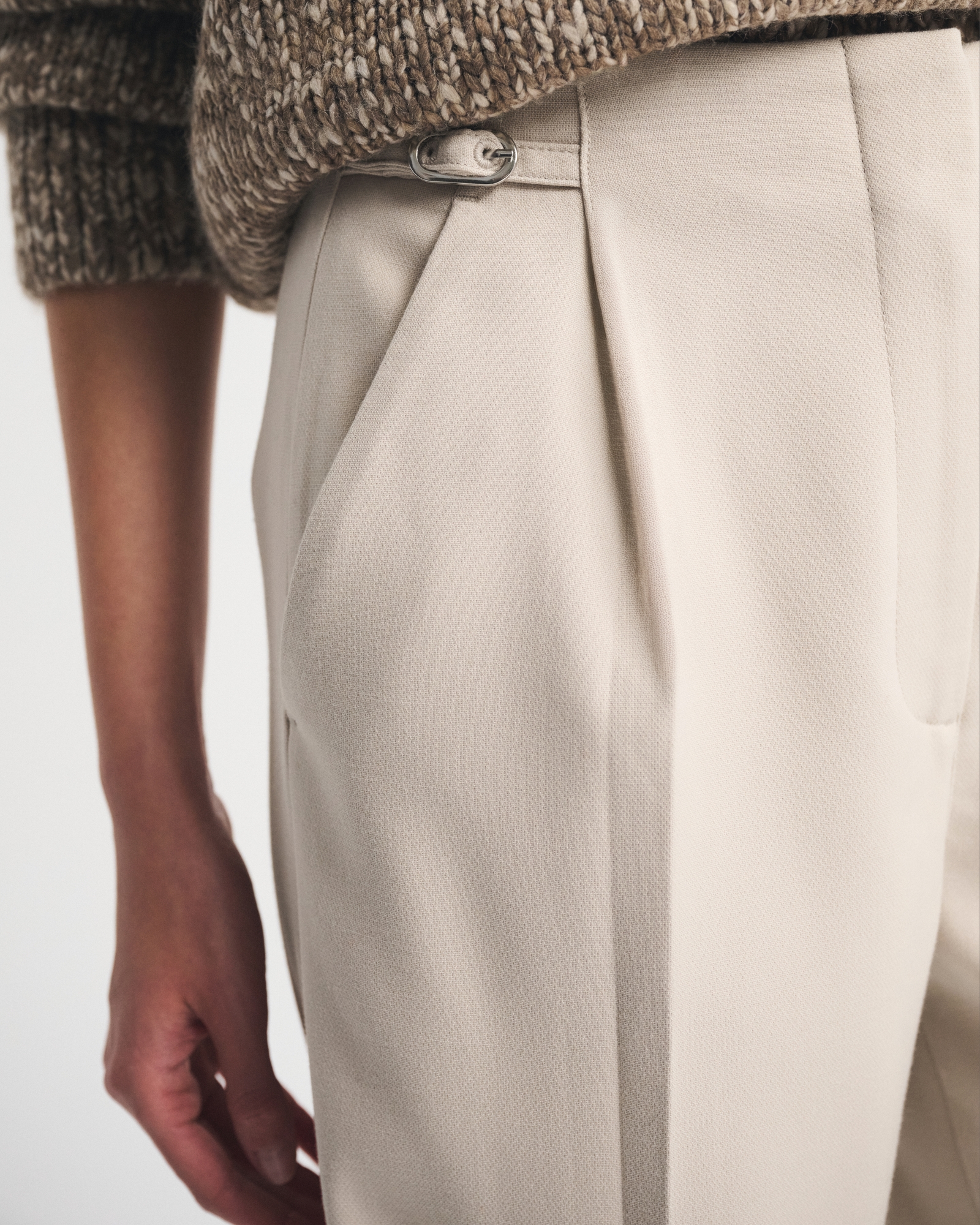 A&F Sloane Tailored Hardware Wide Leg Pant