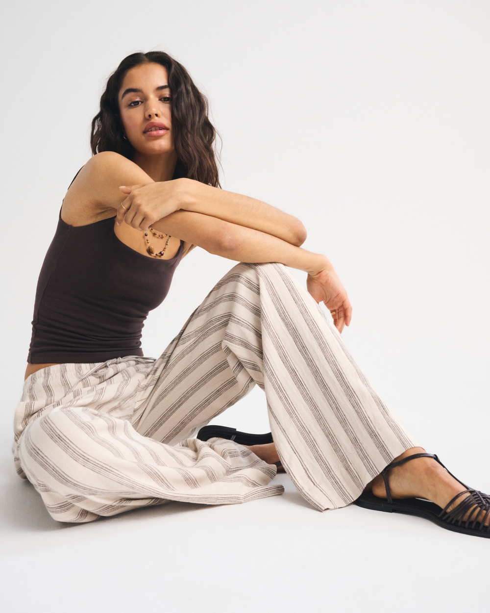 A&F Gemma Linen-Blend Wide Leg Pull-On Pant