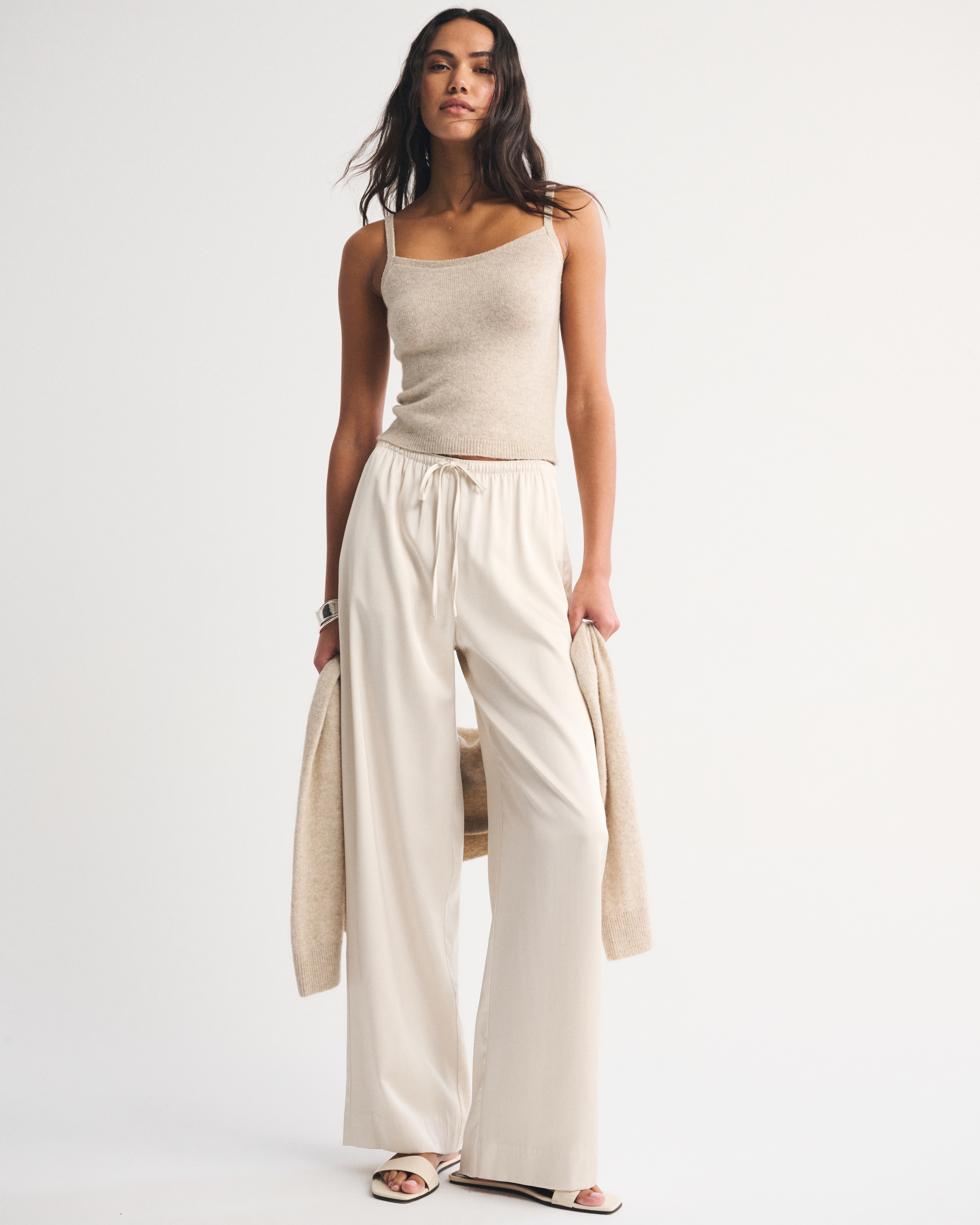 Женские брюки Abercrombie & Fitch Satin Pull-On Pant — фото 2