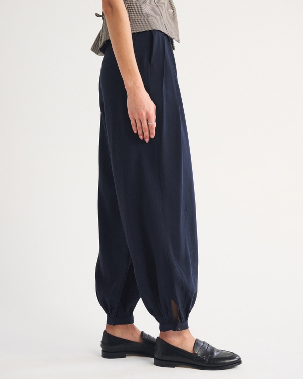 Women's High Rise Textured Crepe Tailored Balloon Pant | Women's