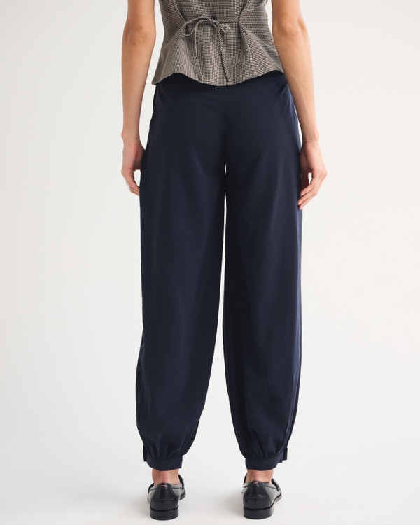High Rise Textured Crepe Tailored Balloon Pant