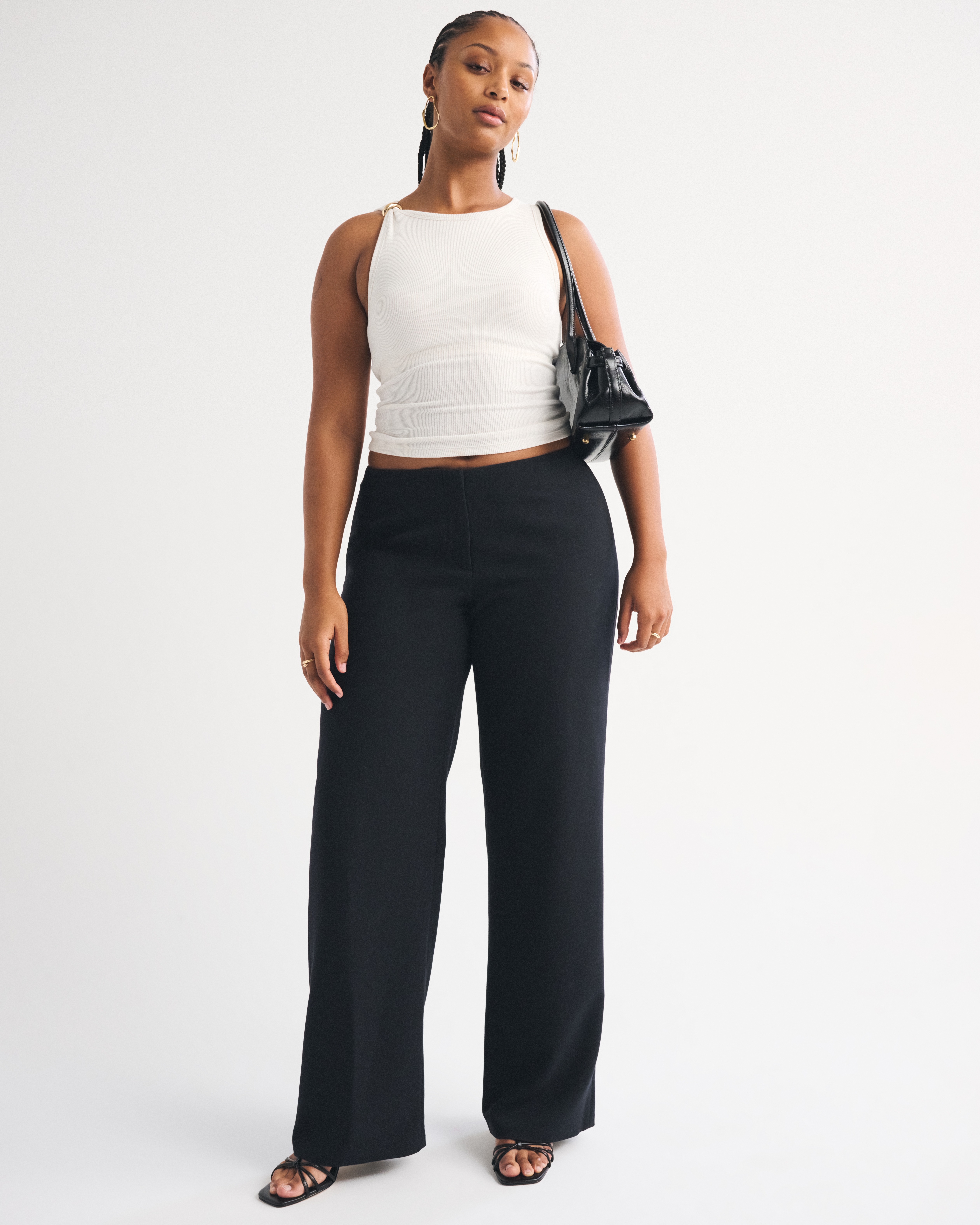 Женские брюки Abercrombie & Fitch Curve Love Clean Waist Low Rise Tailored Wide Leg Pant, цвет: Чёрный — фото 2
