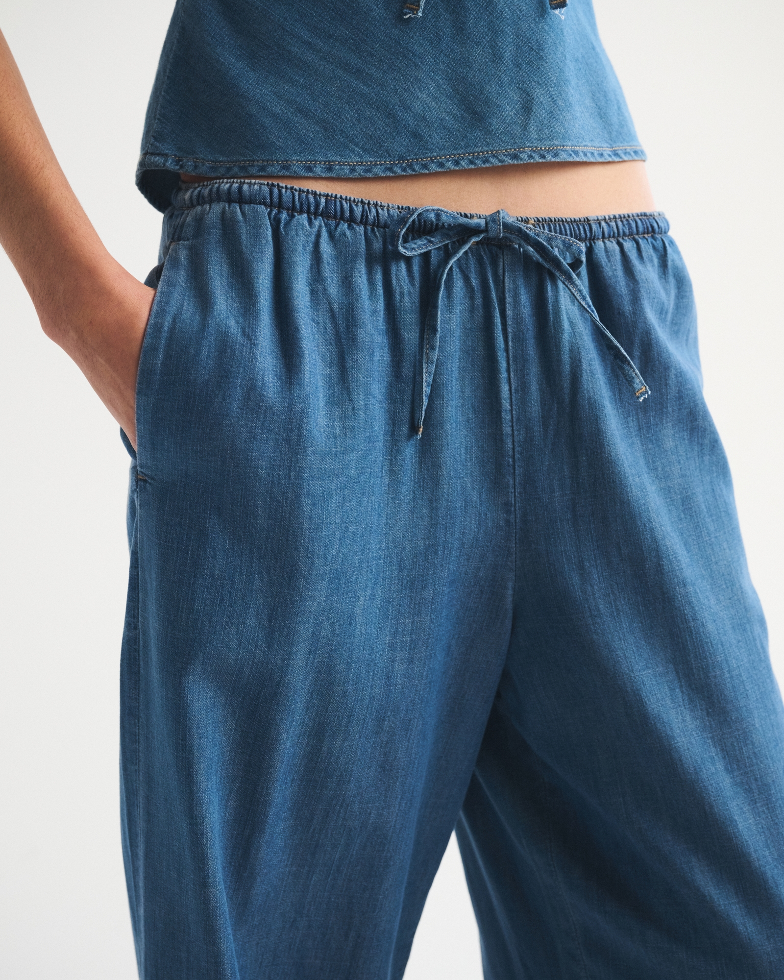 Chambray Pull-On Pant