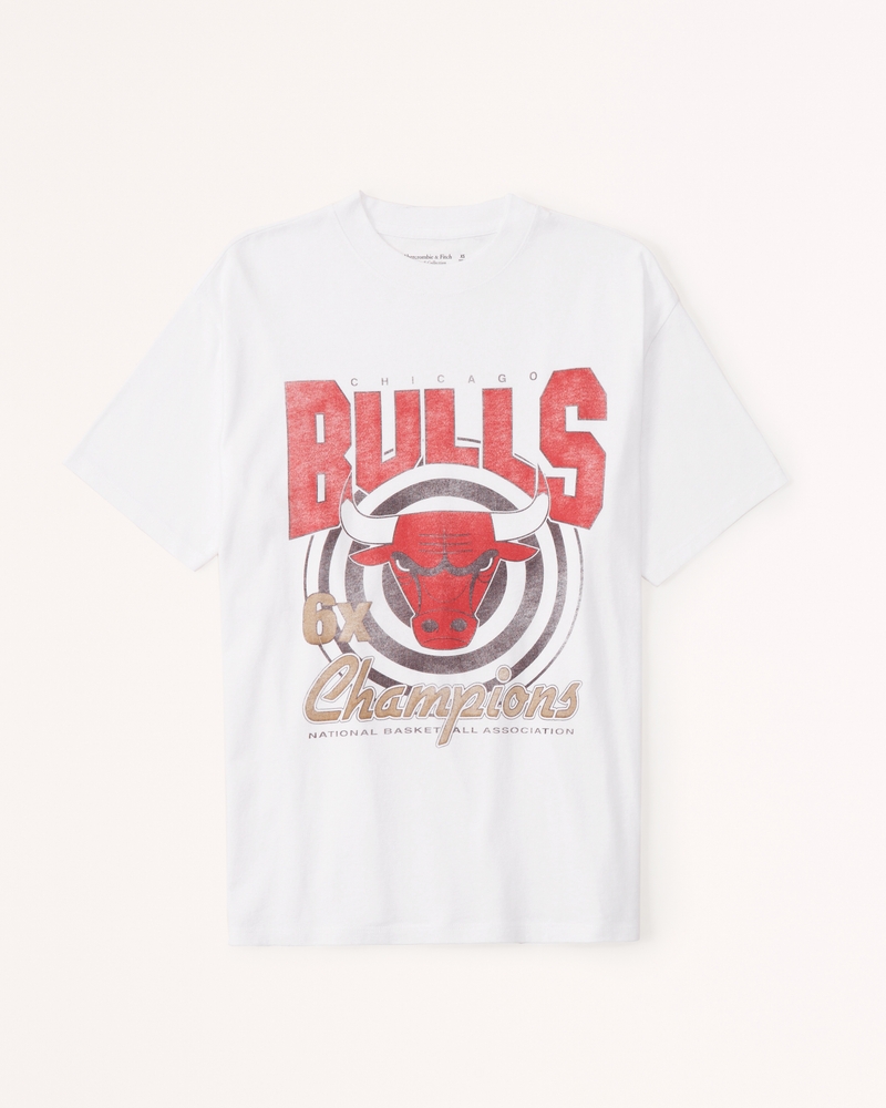 Women's Oversized Boyfriend Chicago Bulls Graphic Tee, Women's Tops