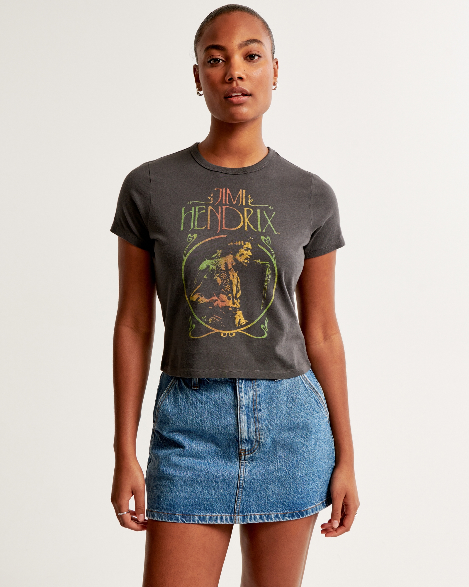 Vol. 28 Short-Sleeve Jimi Hendrix Graphic Skimming Tee