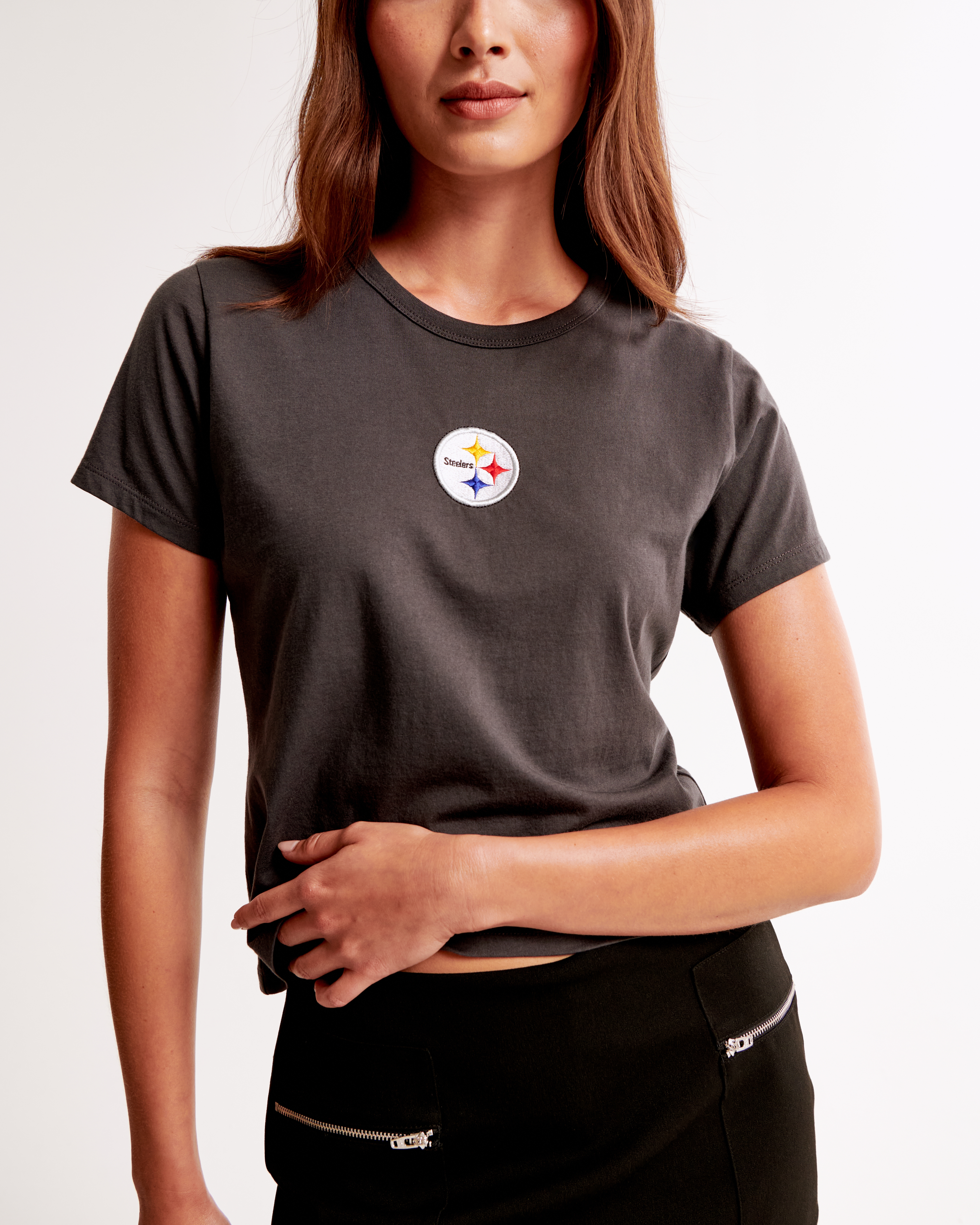 Женские футболки Abercrombie & Fitch Short-Sleeve Kansas City Chiefs Graphic Skimming Tee — фото 3