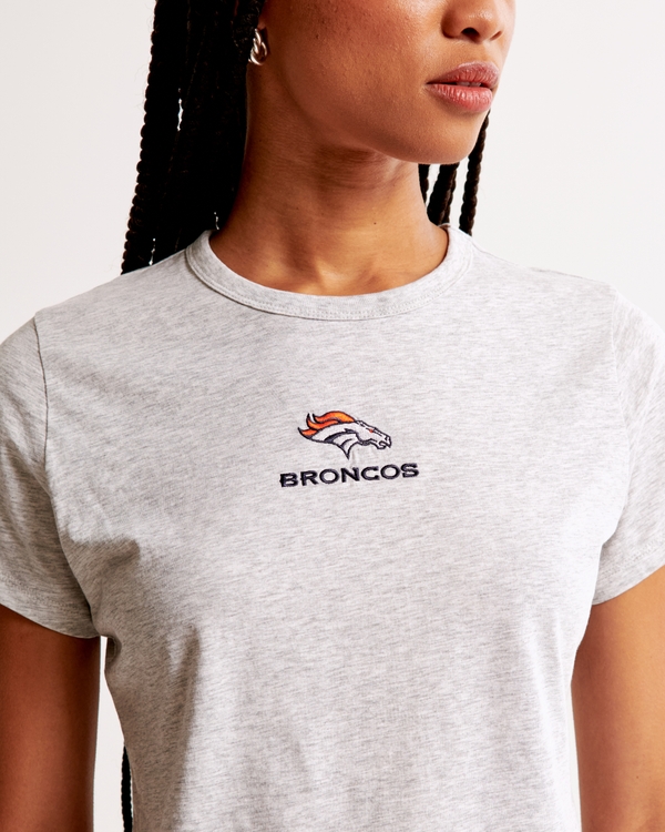 Short-Sleeve Denver Broncos Graphic Skimming Tee