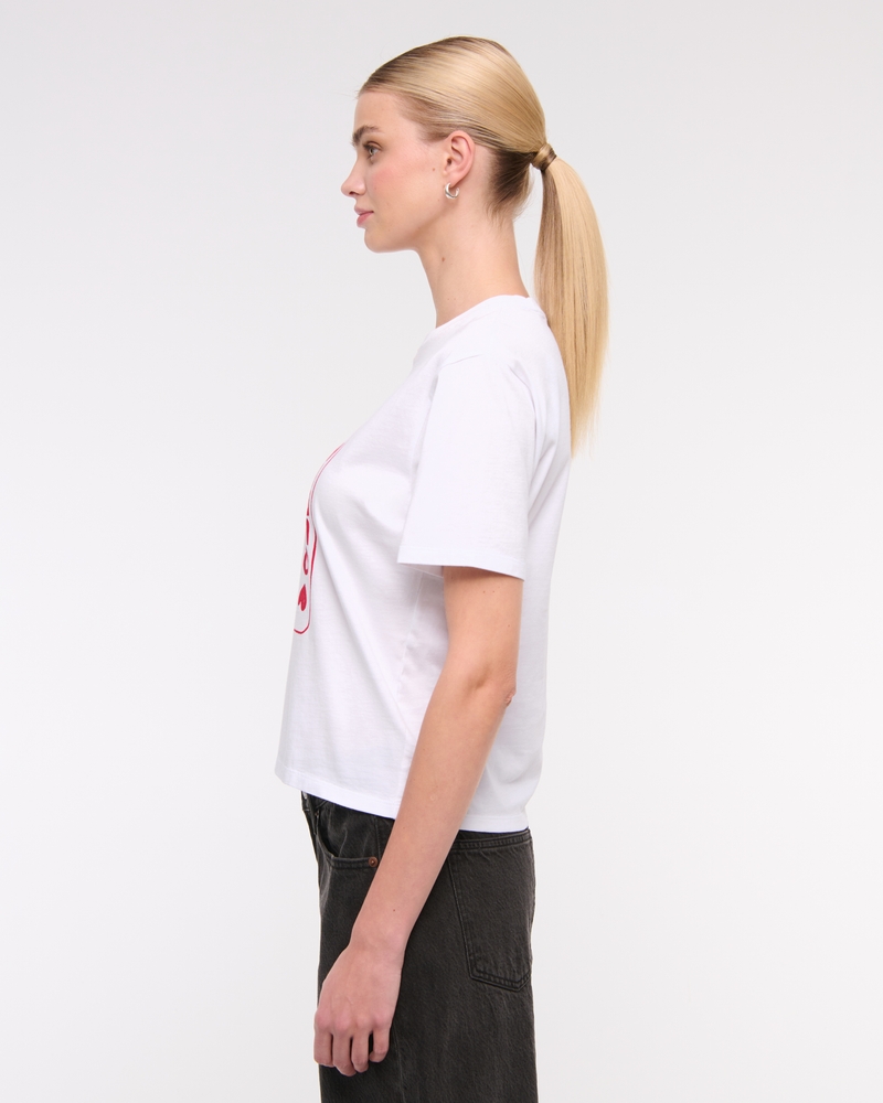 Short-Sleeve Queen of Hearts Graphic Relaxed Tee