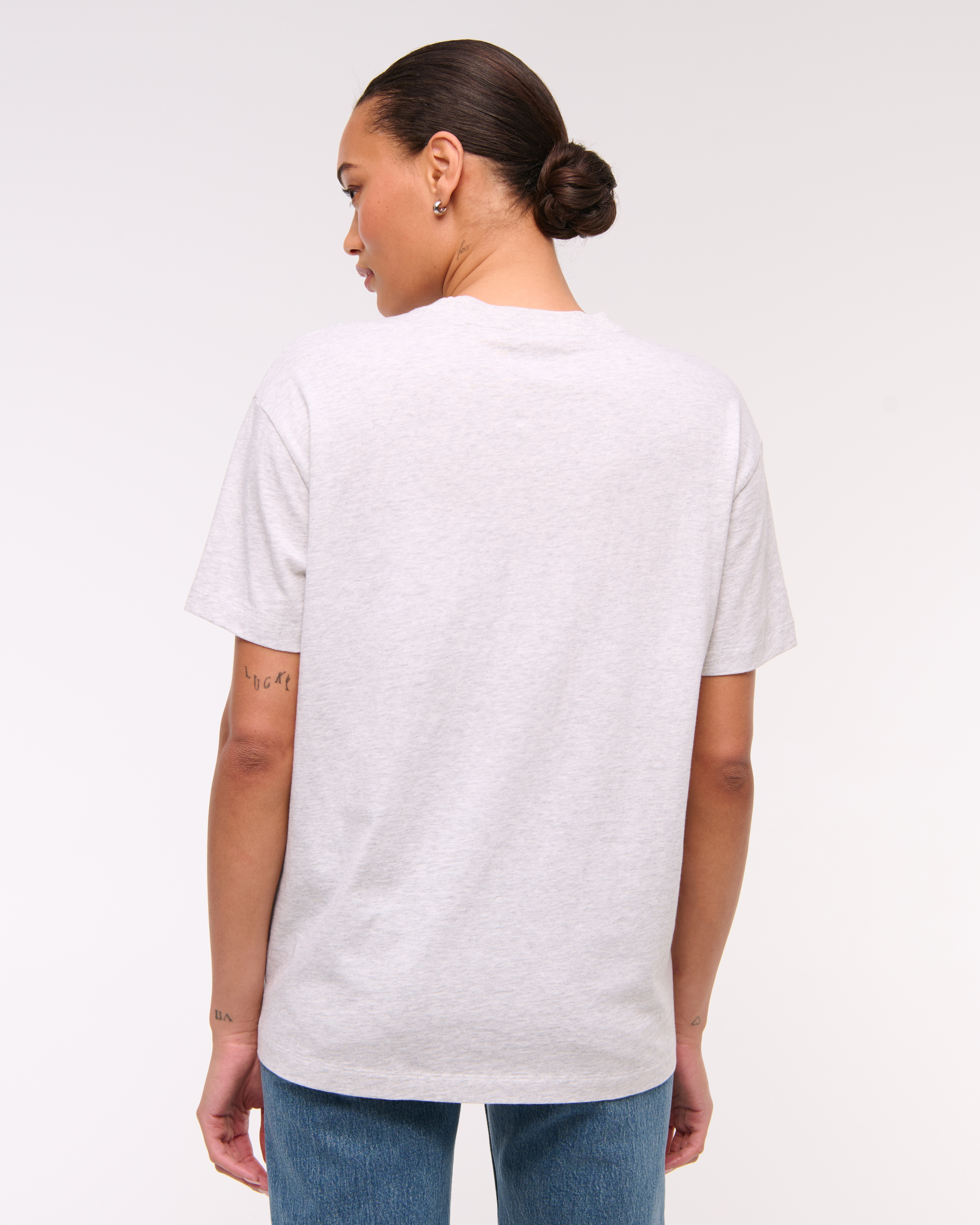 【Cozy&Kitsch】Bibi Cubic Wing Tee Queen Boxy Graphic Tee