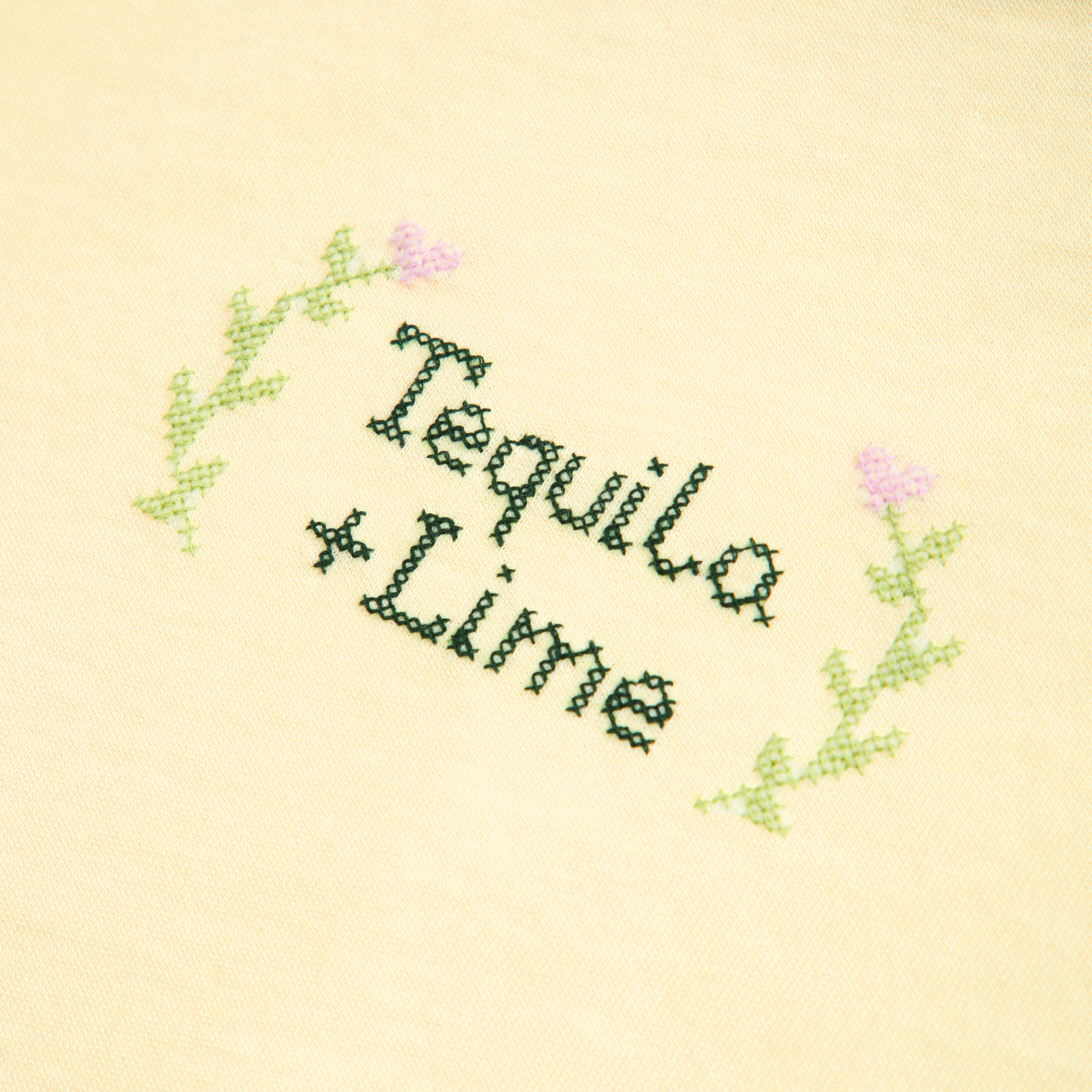 【UMBRO】Late Checkout Cocktail Graphic Short Sleeve T-Shirt Women's Short-Sleeve Tequila + Lime Graphic Skimming Tee