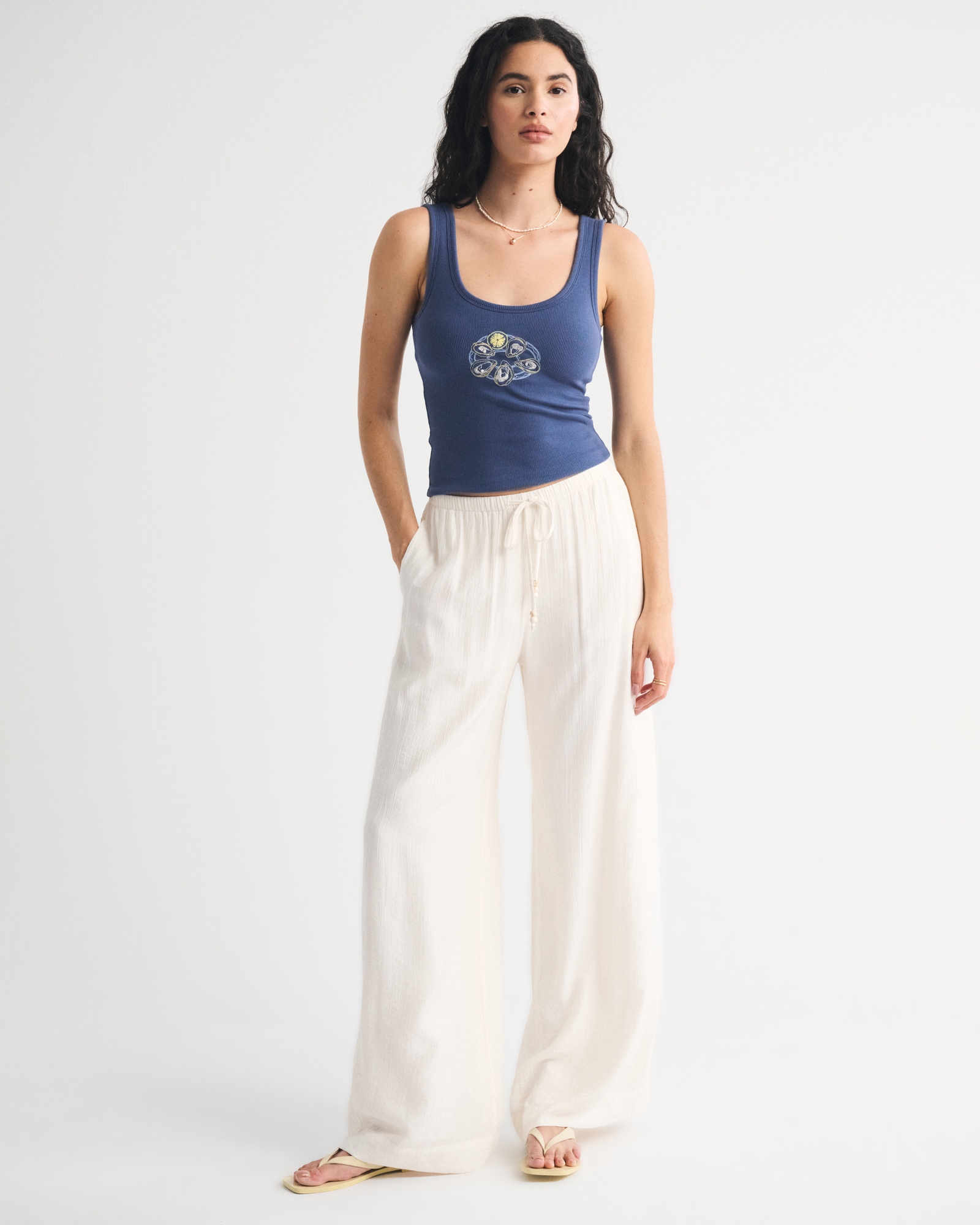 Bra-Free Coastal Graphic Scoopneck Tank