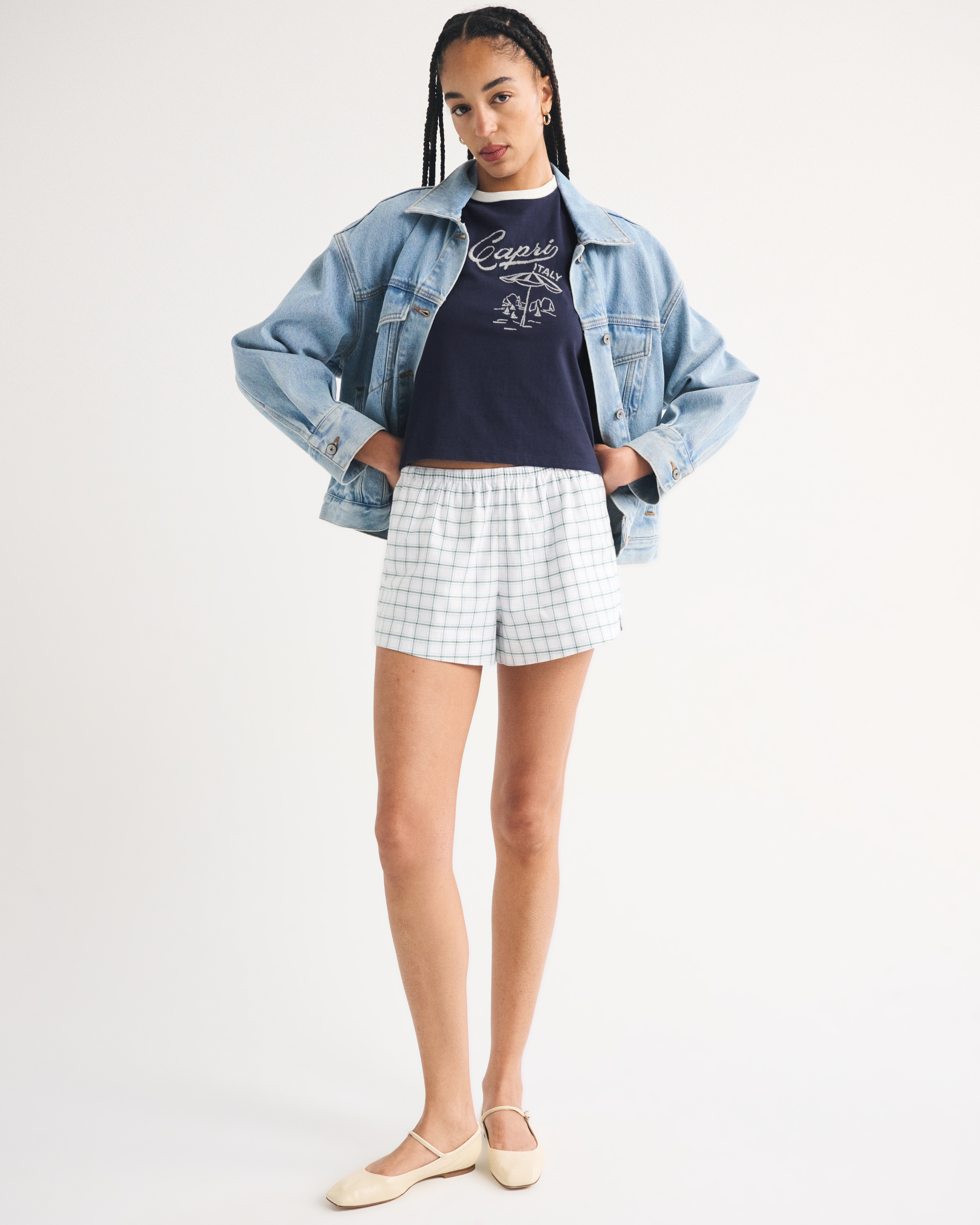 Женские футболки Abercrombie & Fitch Short-Sleeve Graphic Skimming Tee — фото 3