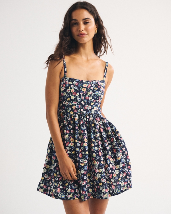 Bra-Free Linen-Blend Sweetheart Seamed Mini Skort