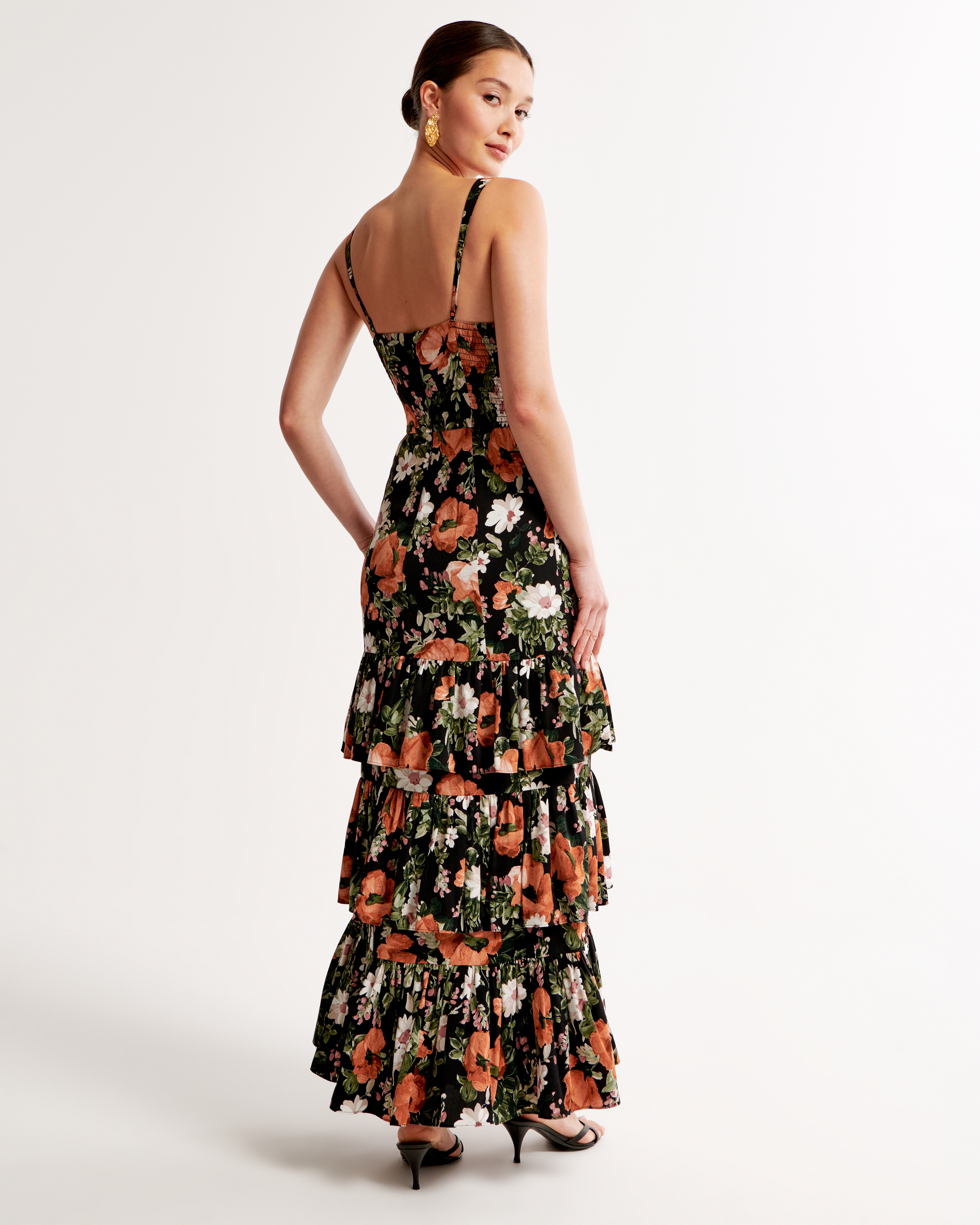 Ruffle layer outlet maxi dress