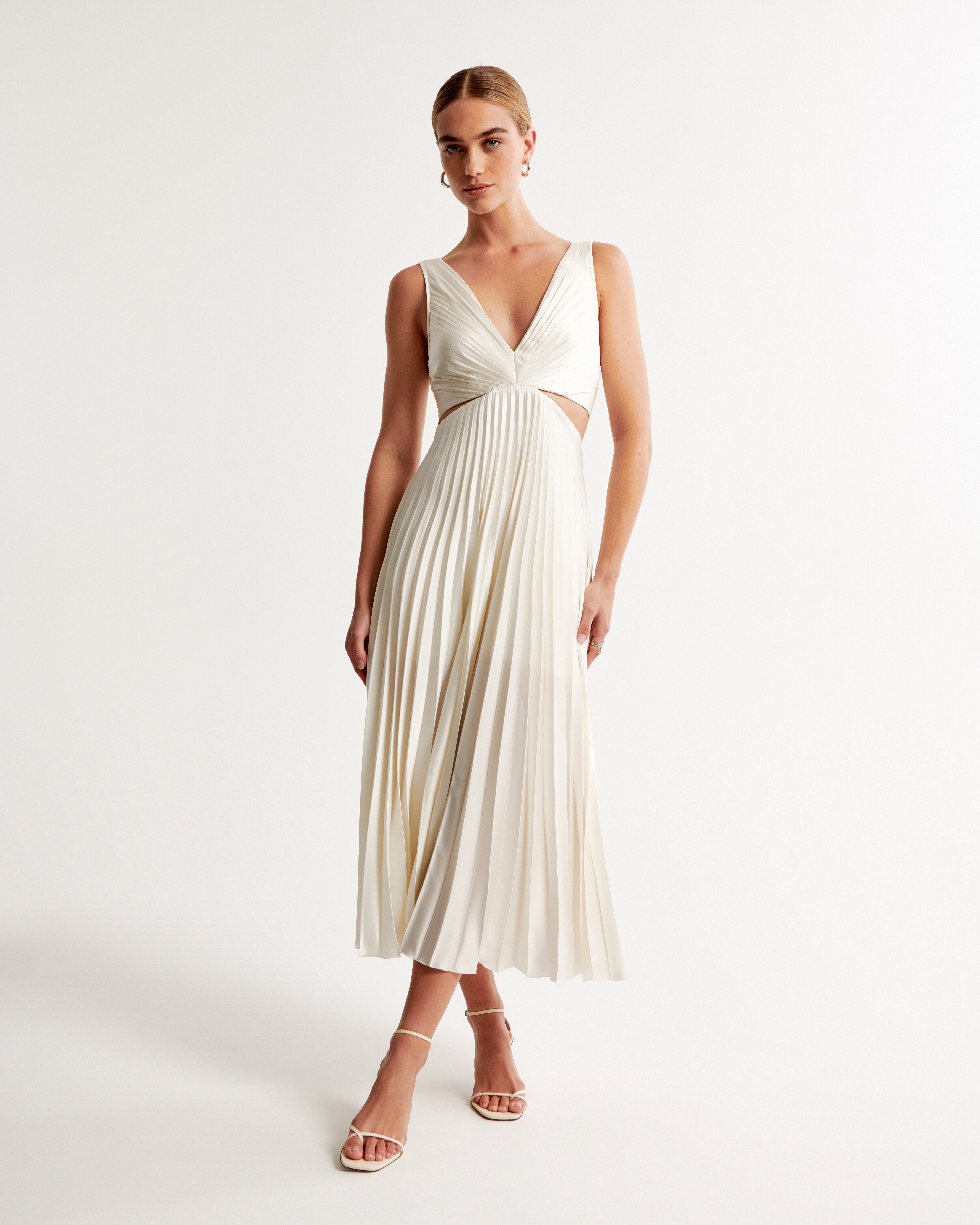 Женское платье Abercrombie & Fitch Satin Pleated Cutout Maxi, цвет: Белый — фото 2