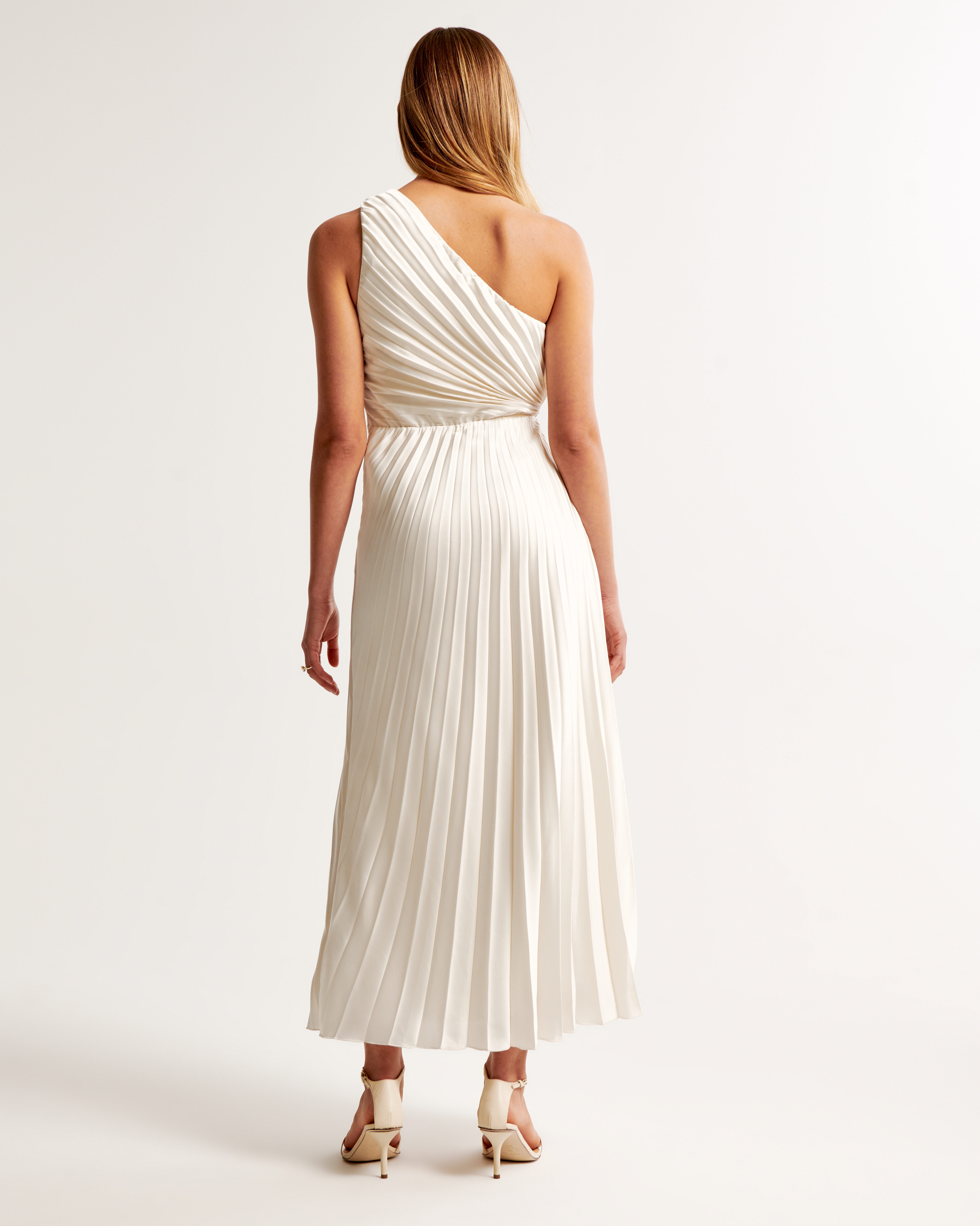 Women's The A&F Giselle Pleated One-Shoulder Maxi Dress | Women's