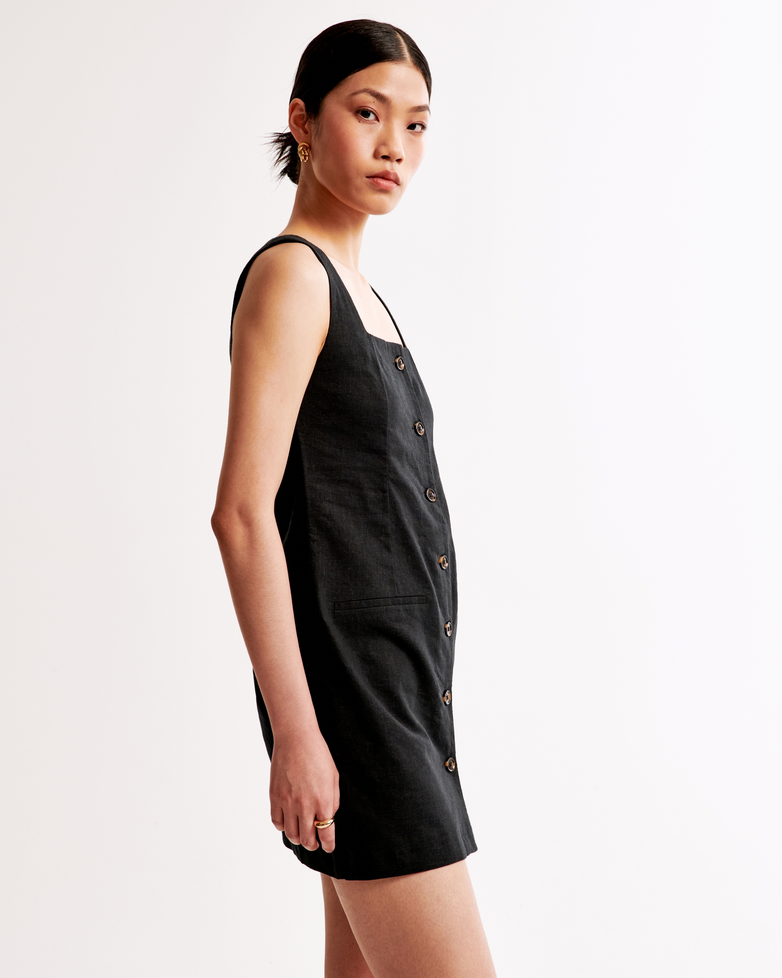 The A&F Mara Squareneck Linen-Blend Vest Mini Dress