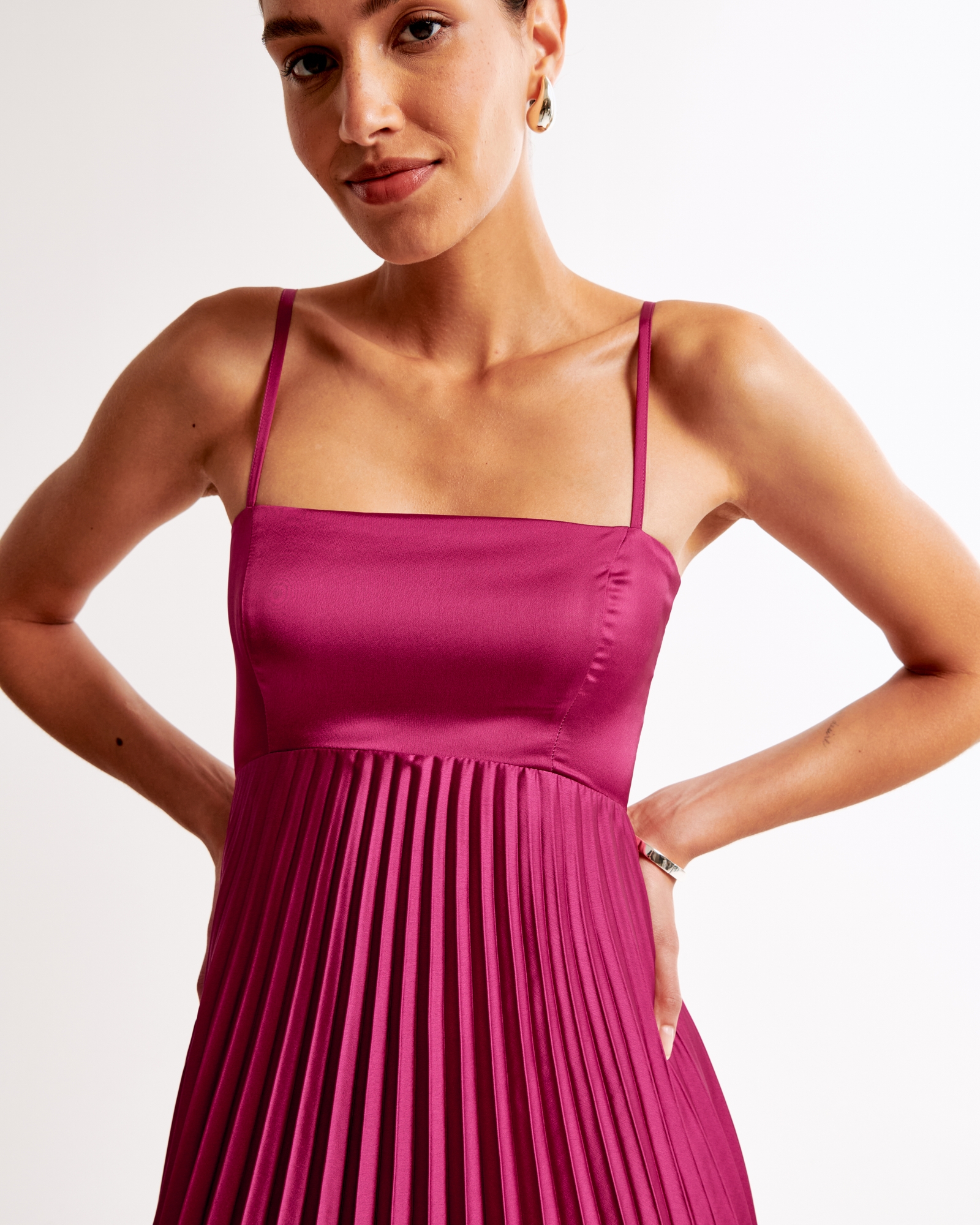 The A&F Giselle Clasp-Back Pleated Midi Dress