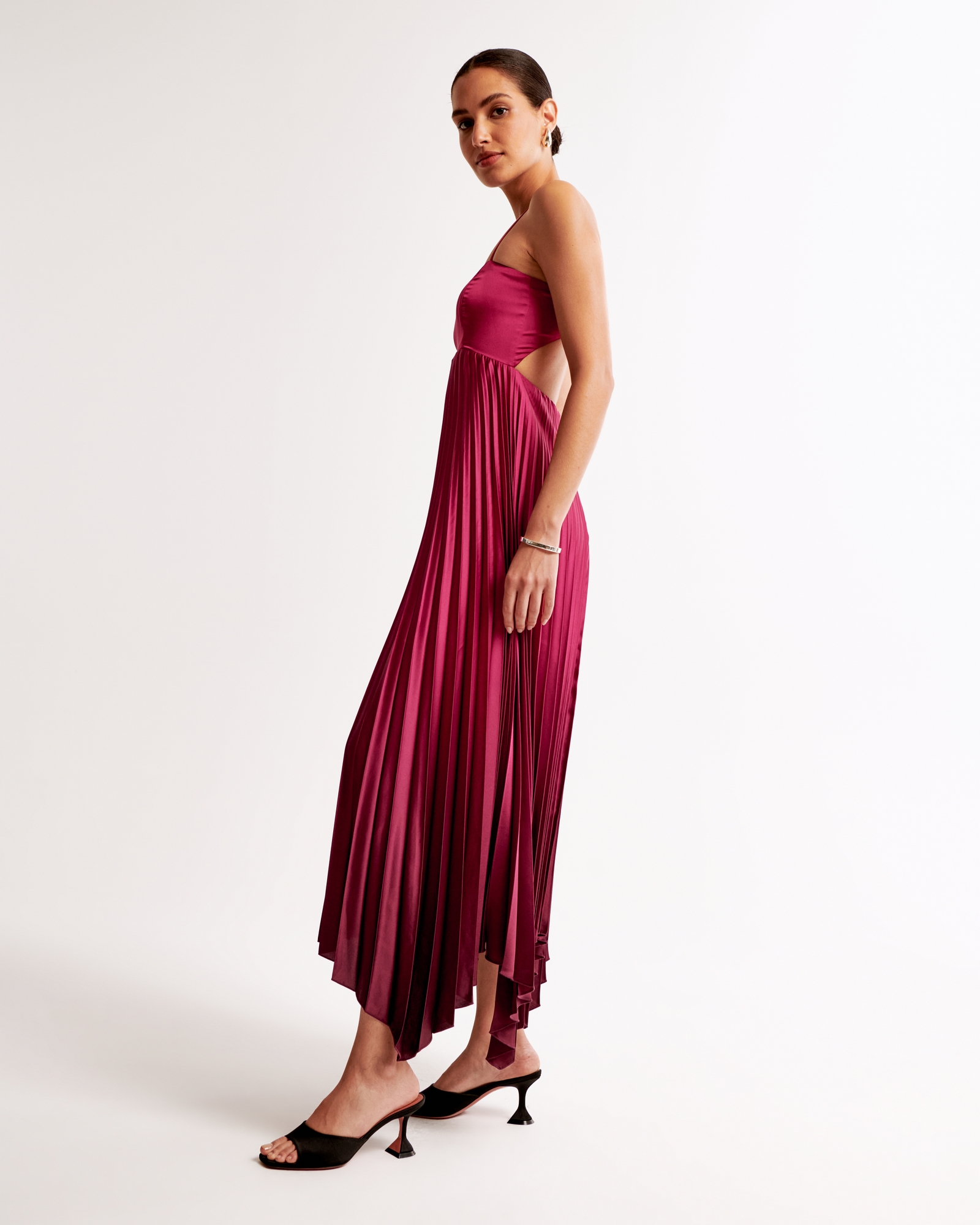 The A&F Giselle Clasp-Back Pleated Midi Dress