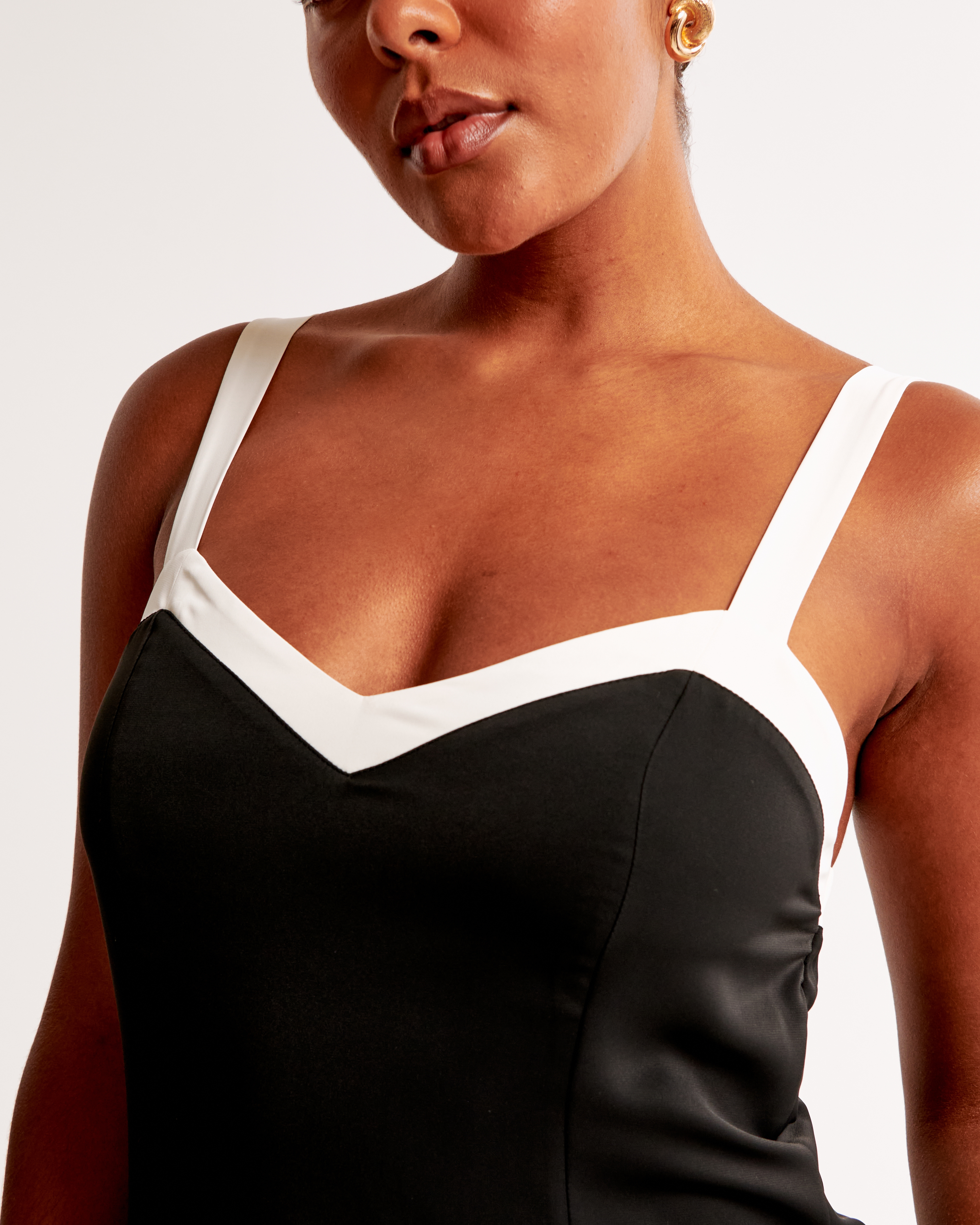 Abercrombie & Fitch The A&f Julia Slip Contrast Tie-back Maxi Dress In Black